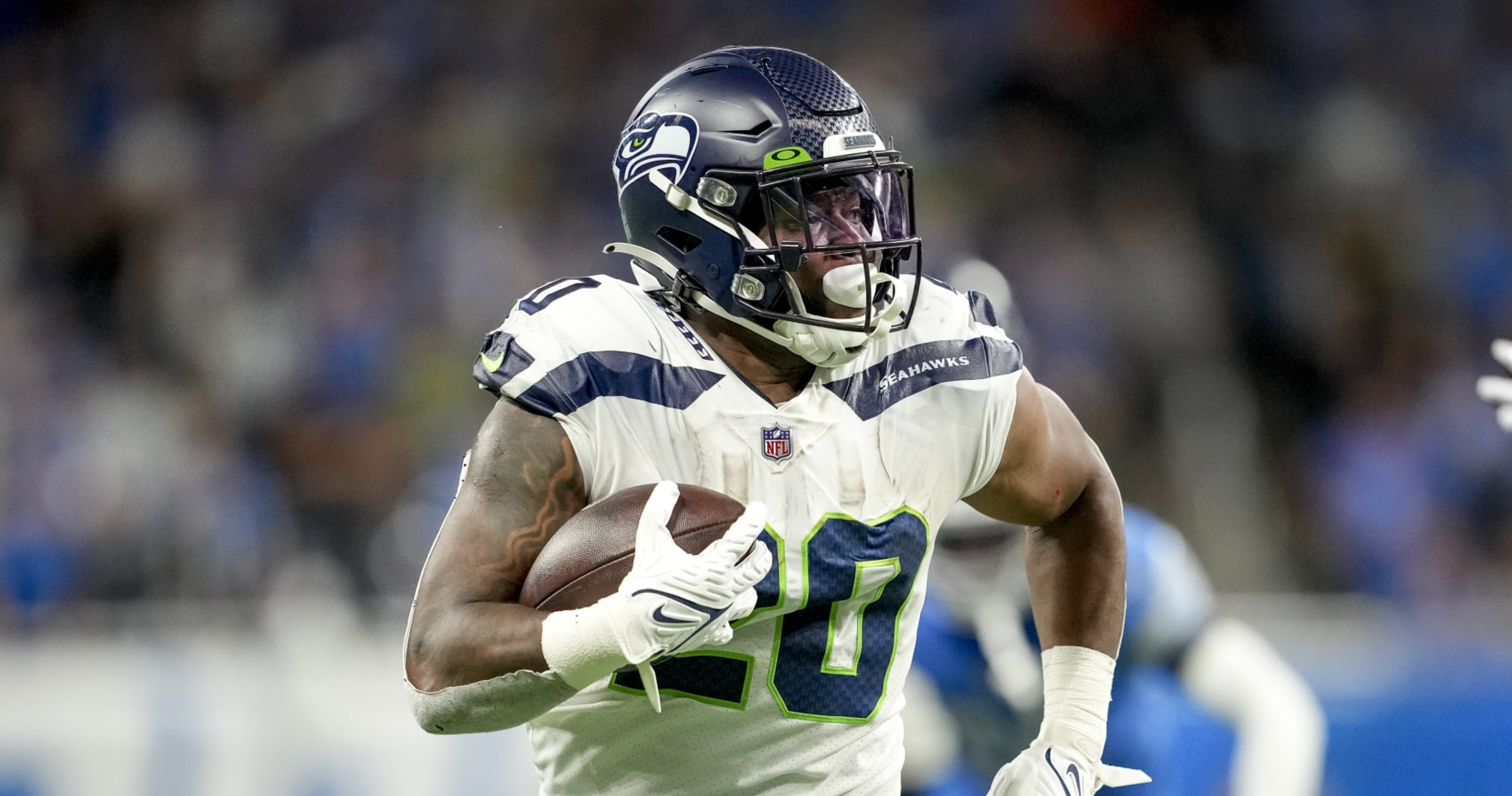 Report: Seahawks' Rashaad Penny's Injury Diagnosed as Fractured Tibia; Surgery L..