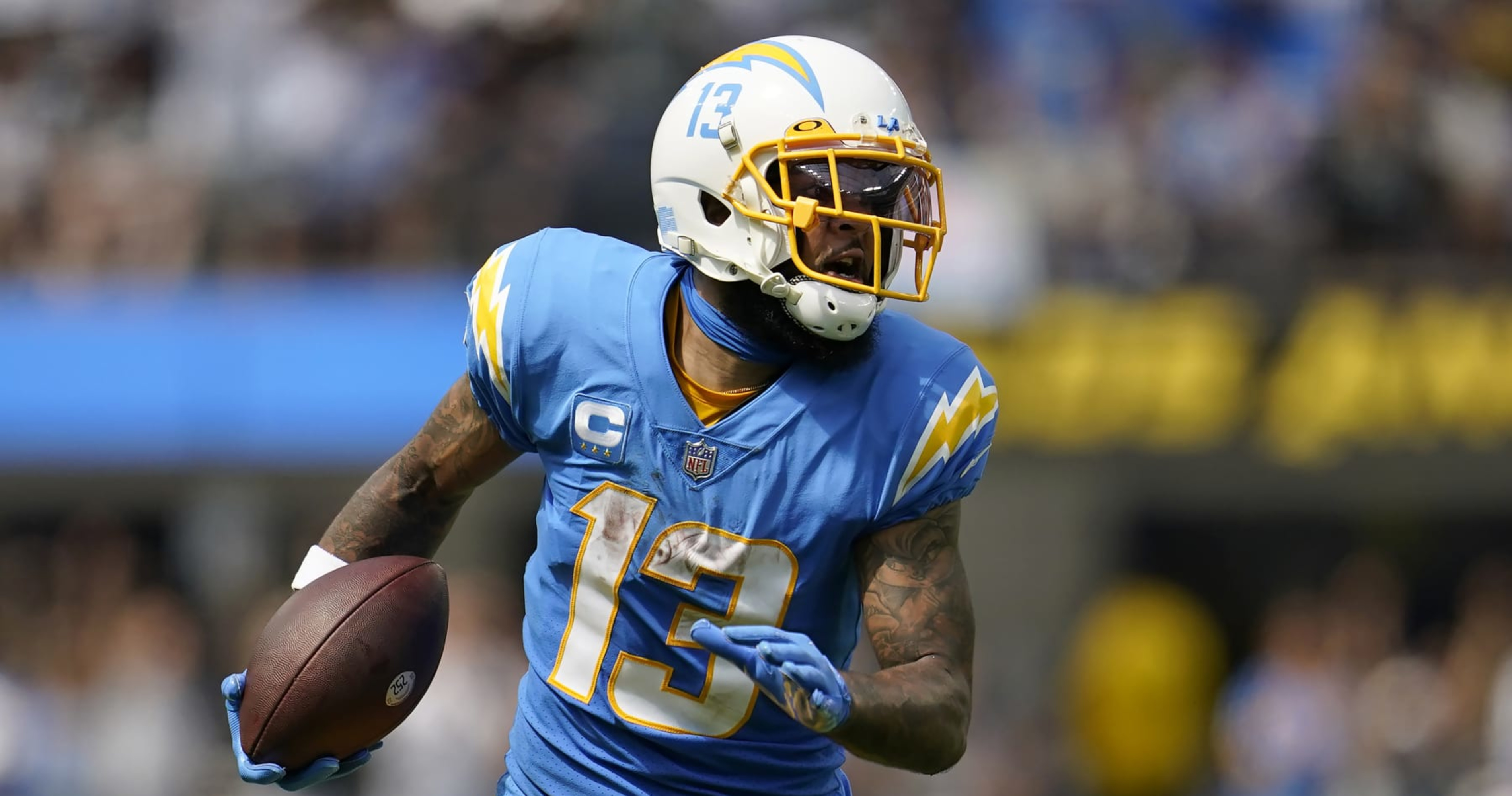 Chargers defeat Browns 30-28 after coach's gamble