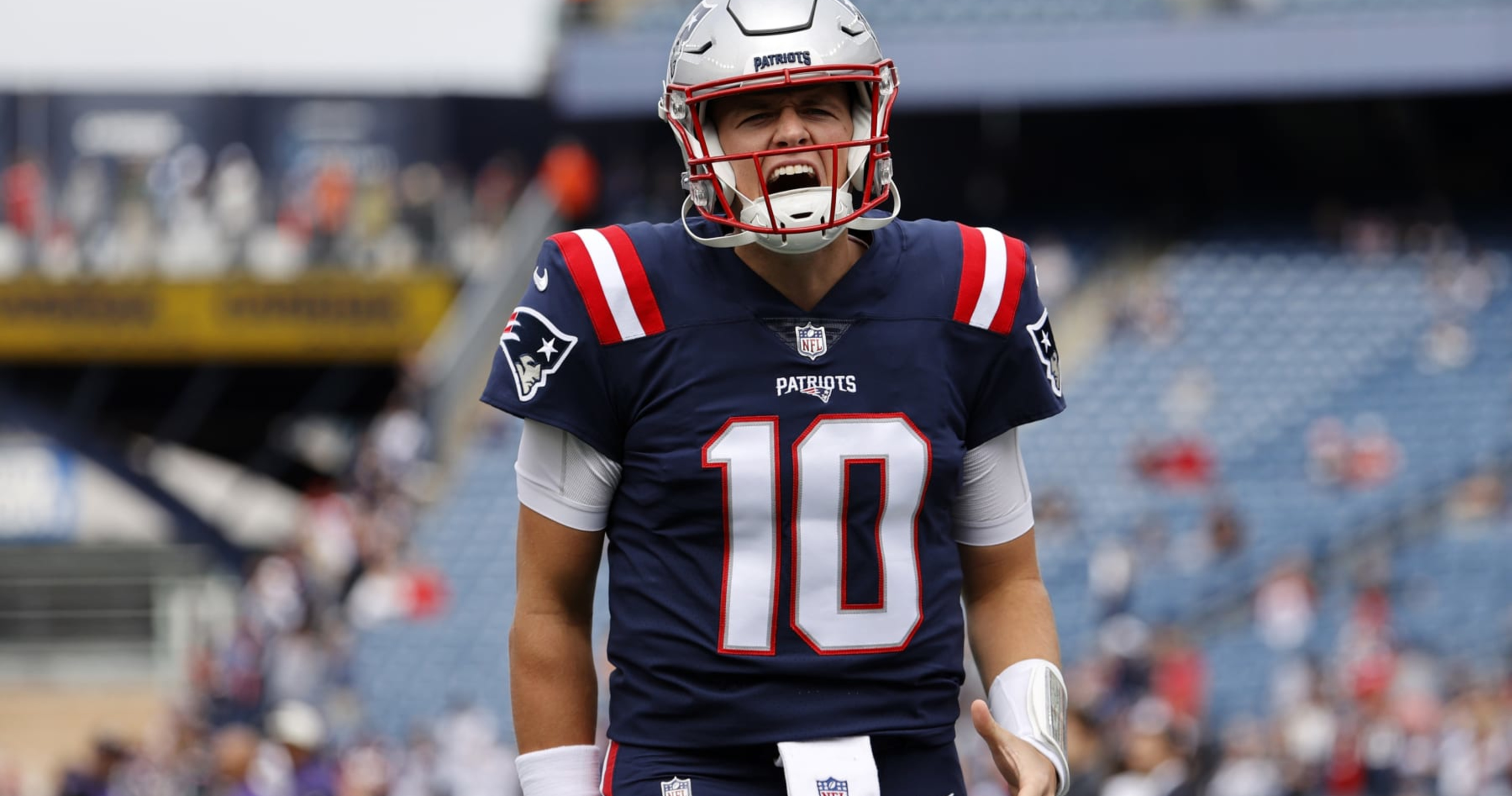 Mac Jones injury update: Patriots QB has 'decent chance' to play