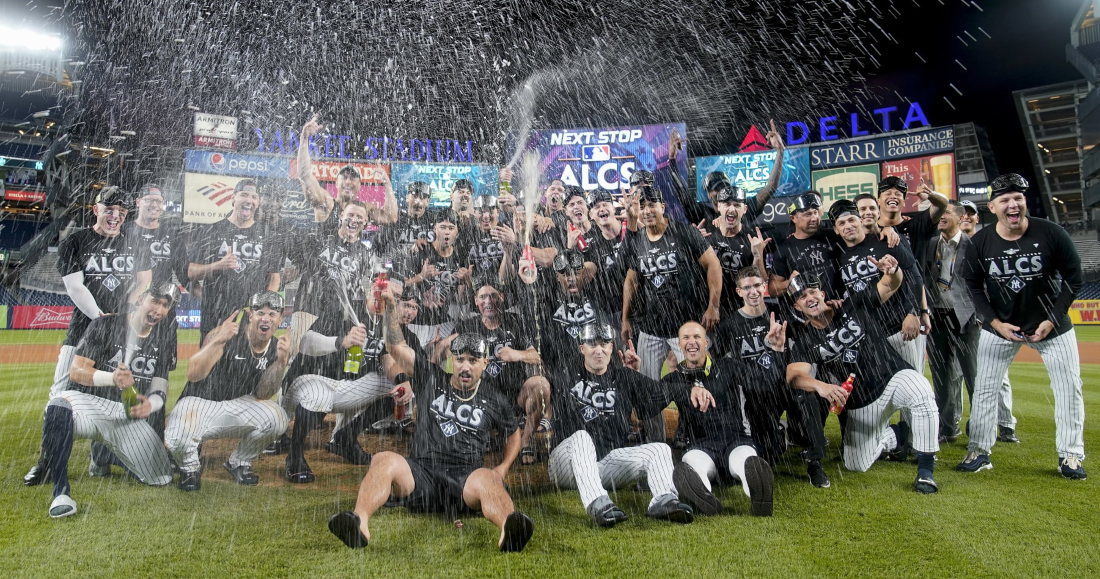 Reliever who bolted Red Sox for Phillies gets dramatic save to clinch NLDS  