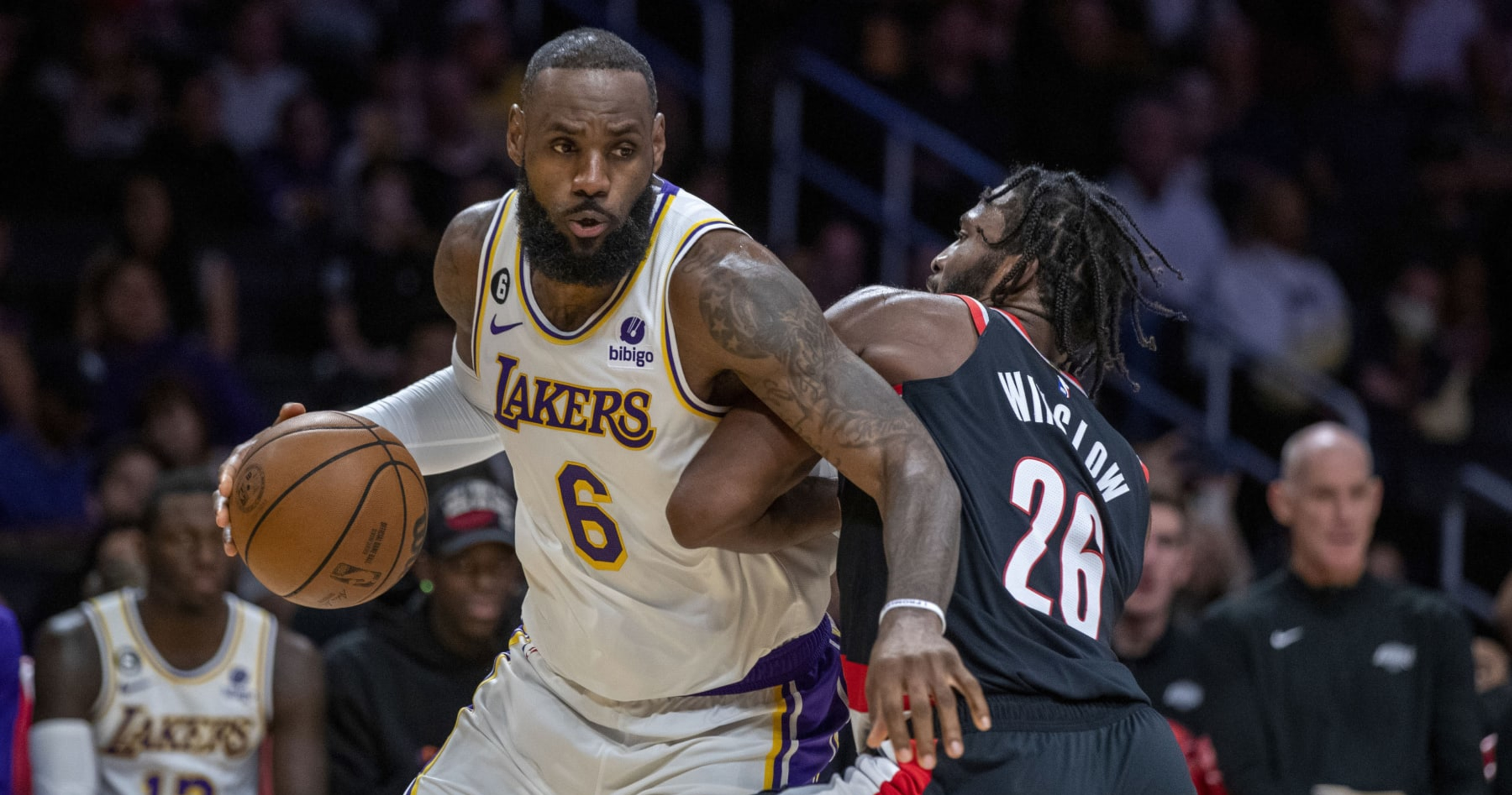 Lakers' LeBron James Ties Karl Malone for Most Career 20-Point Games in ...