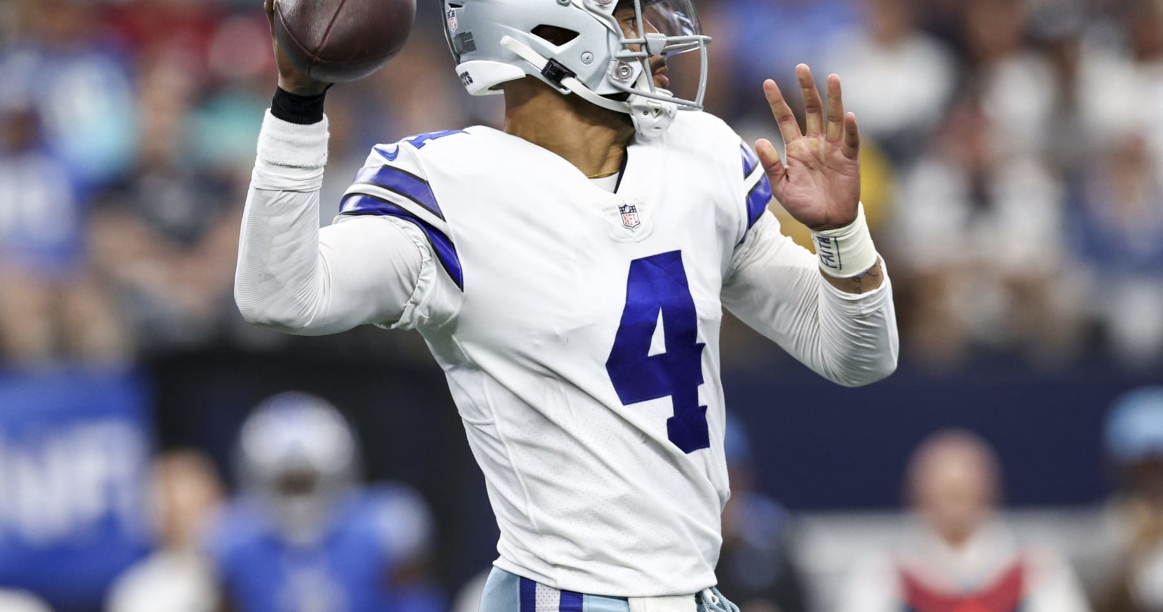 Cowboys QB controversy? Selecting between healthy Dak Prescott