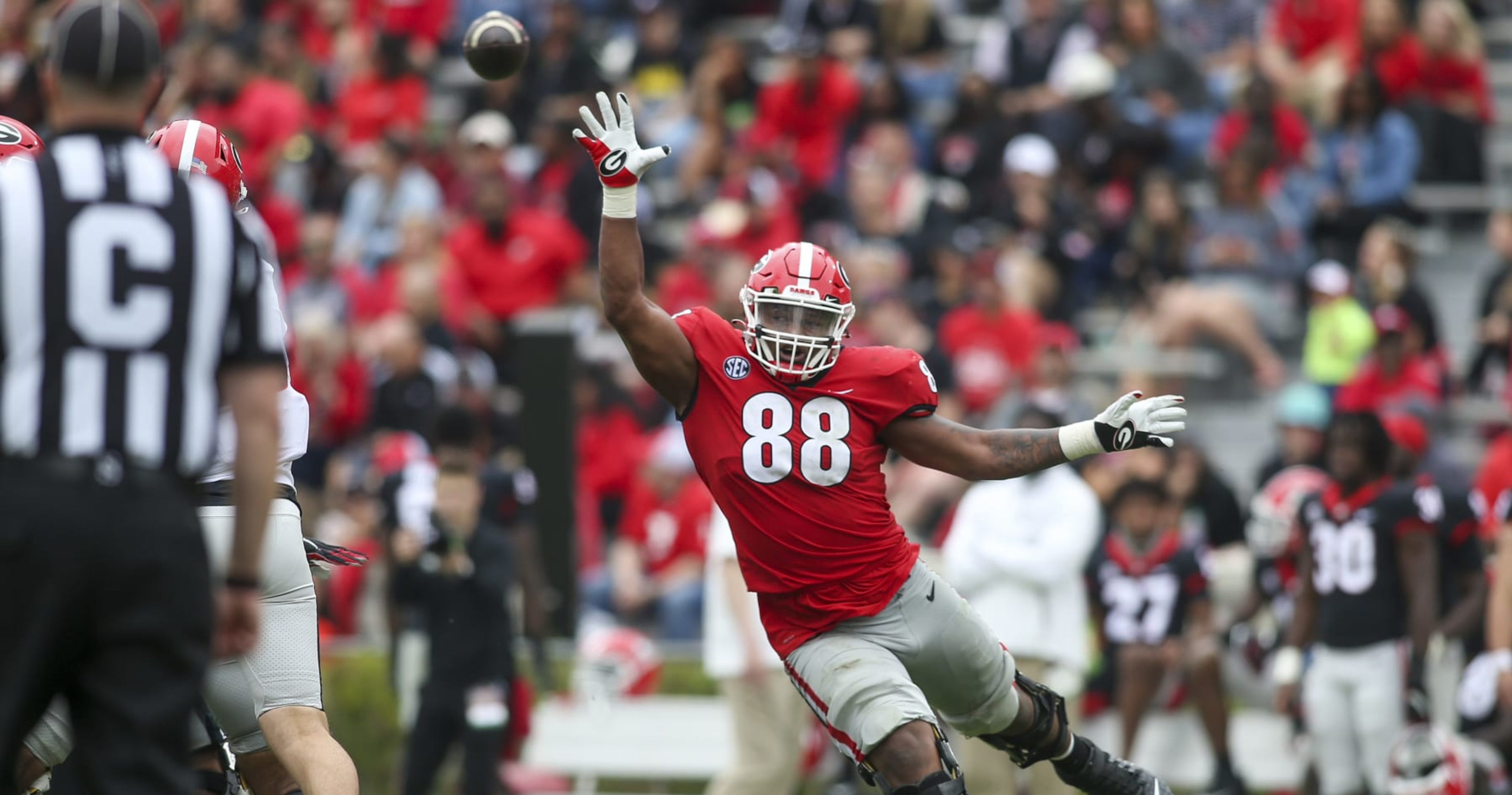 What's being said nationally after big Georgia DL Jordan Davis has all-time  showing at NFL combine 