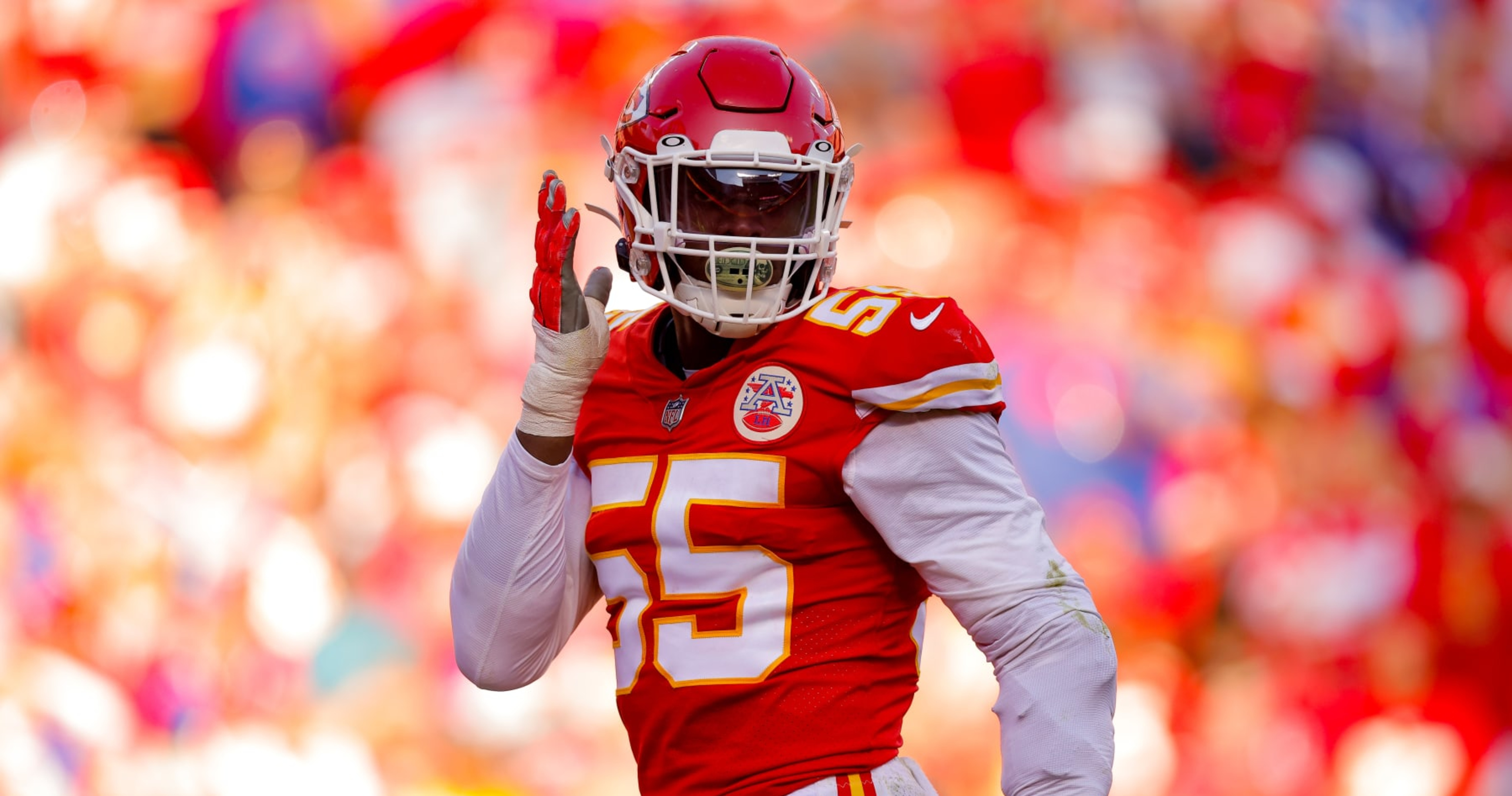Chiefs' Frank Clark Suspended 2 Games for Violating Personal Conduct Policy