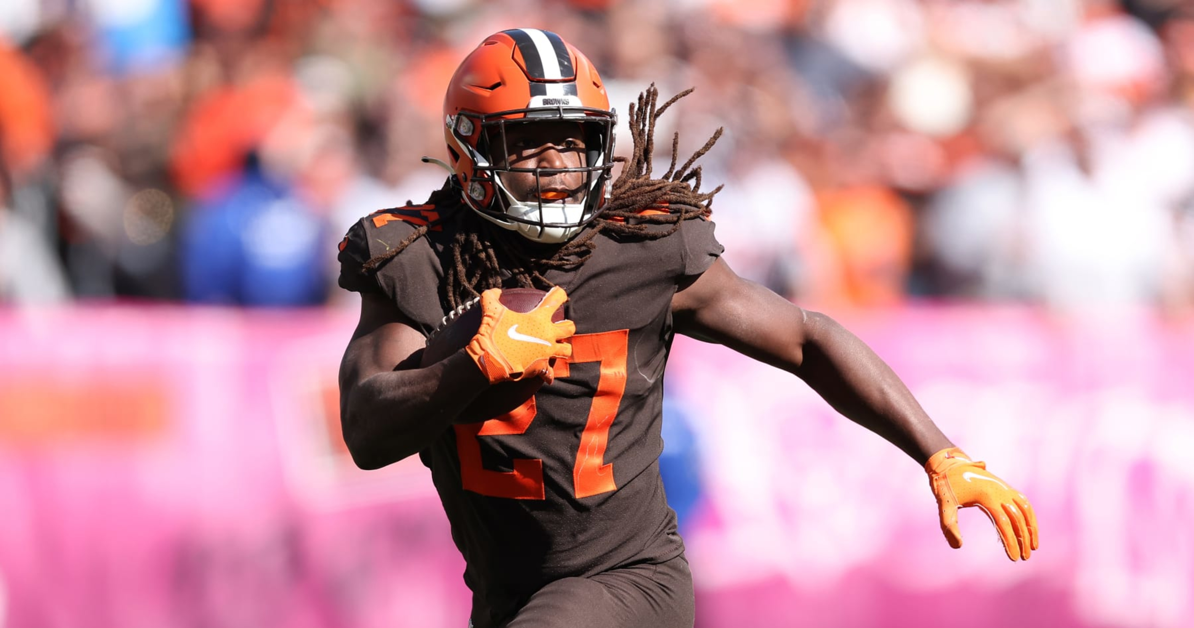 Kareem Hunt Trade Rumors: Browns RB Available for 4th-Round Draft Pick at Deadli..