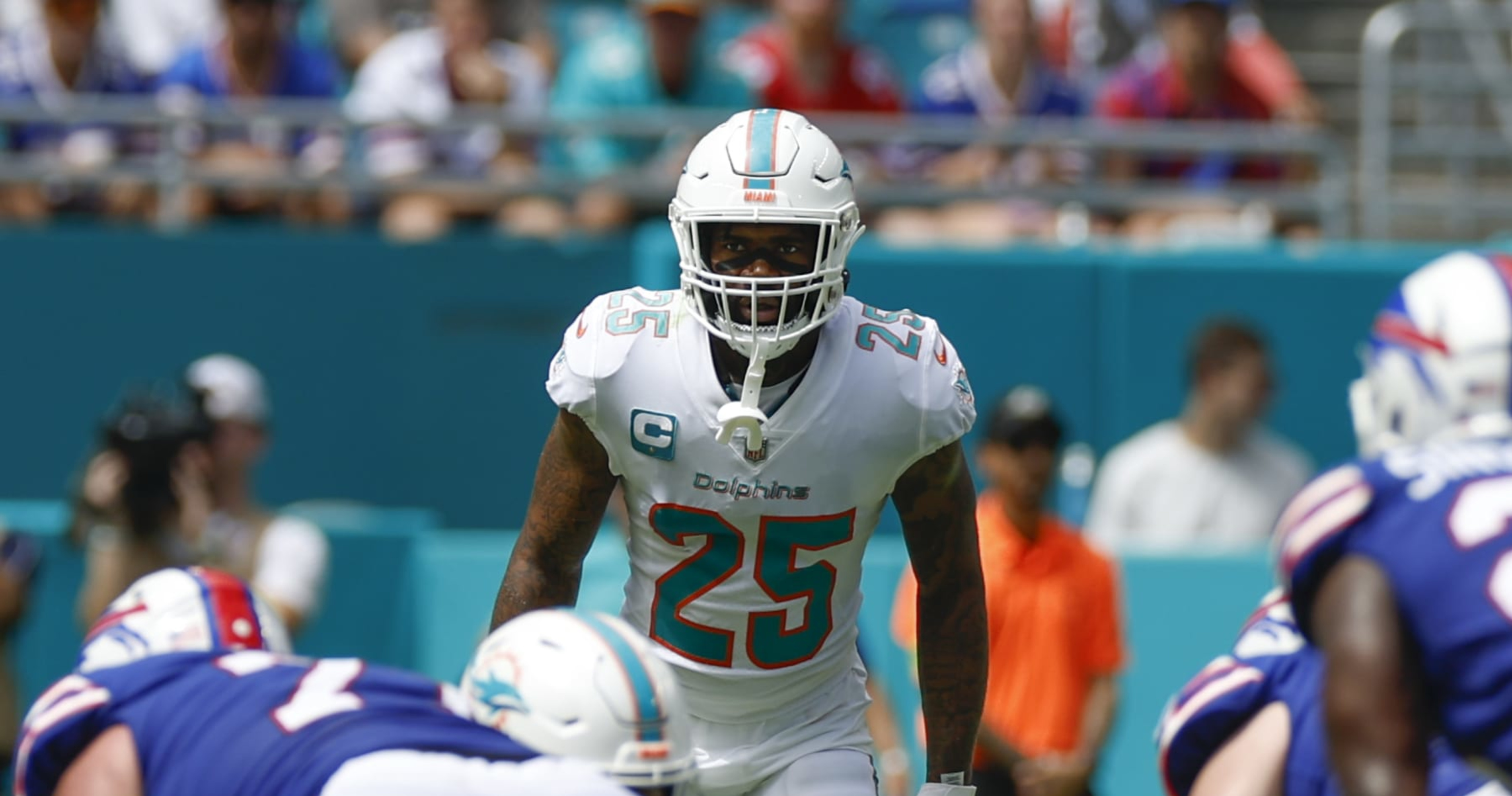 Miami Dolphins star Xavien Howard gives back, maintains hometown roots:  'Man, it's been a crazy journey'