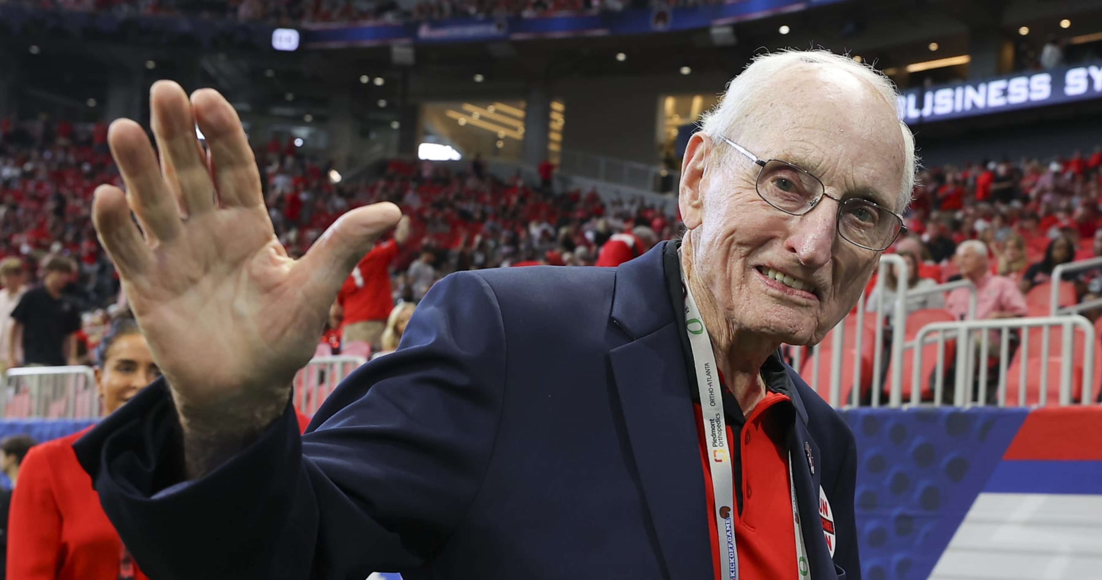 Vince Dooley Dies at Age 90; Legendary HC Won 1980 National Championship with Ge..
