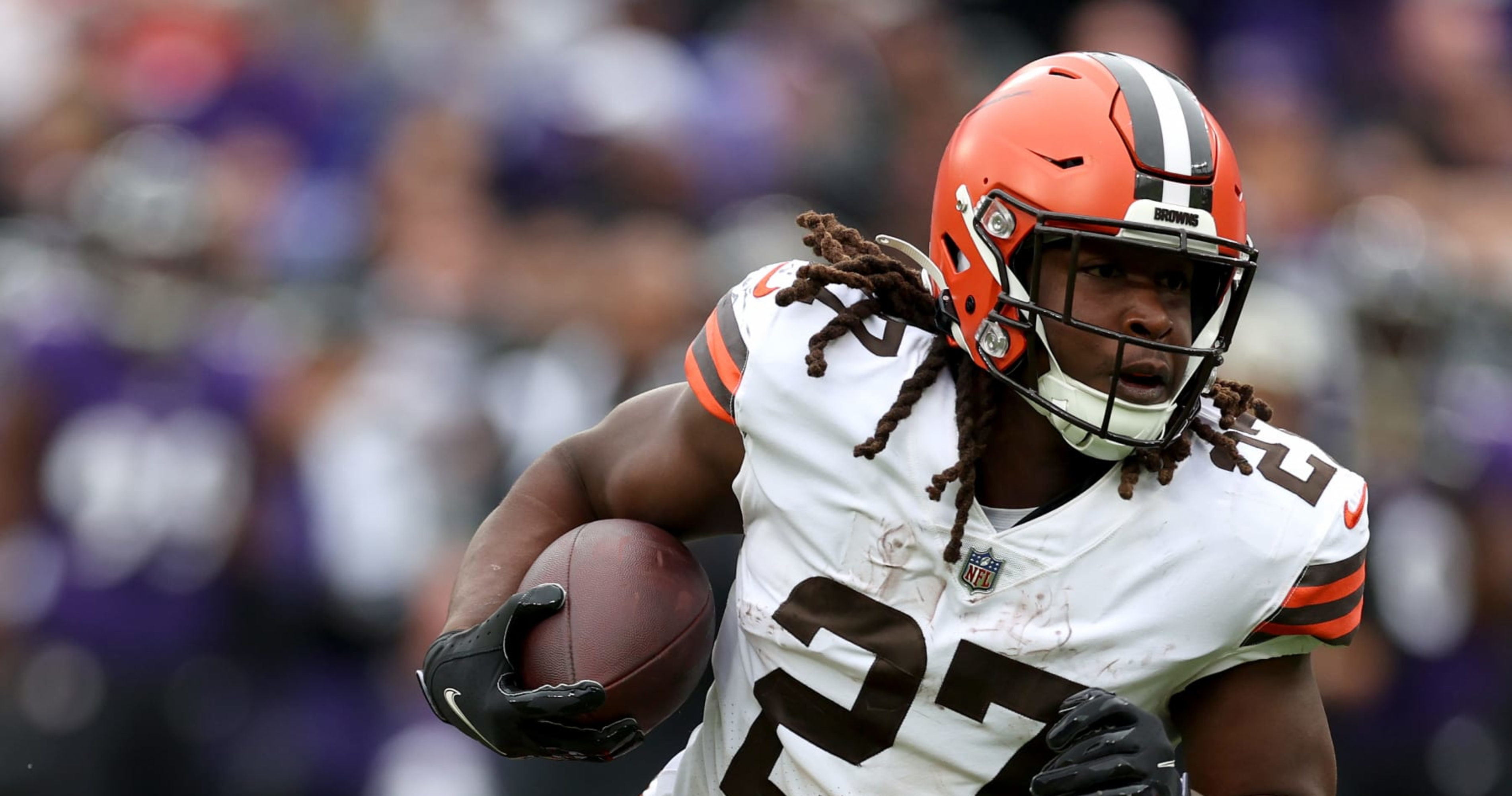 Kareem Hunt makes first practice with Browns