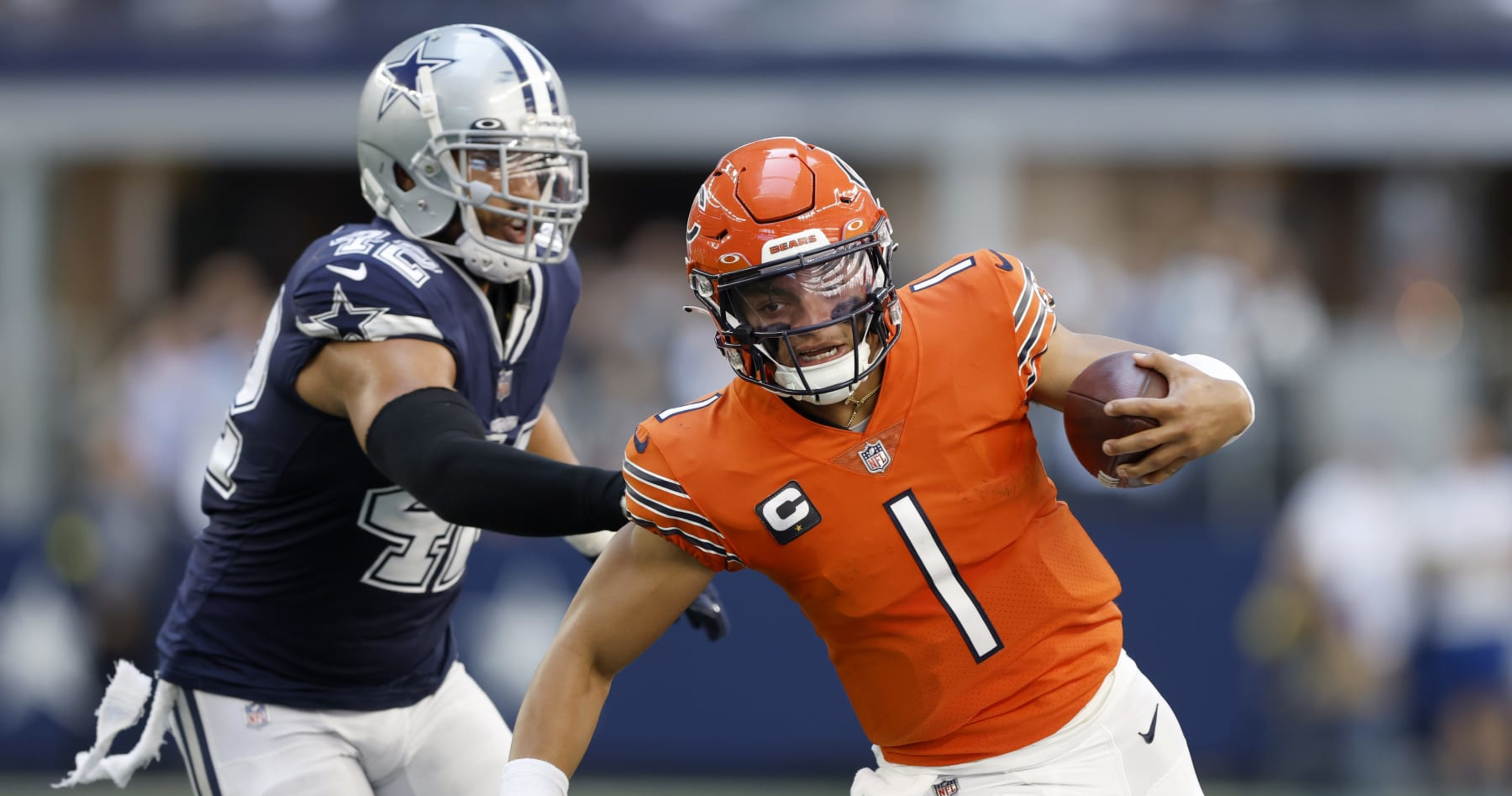 Watch: Cowboys' Micah Parsons runs onto field late, still makes tackle  against Titans