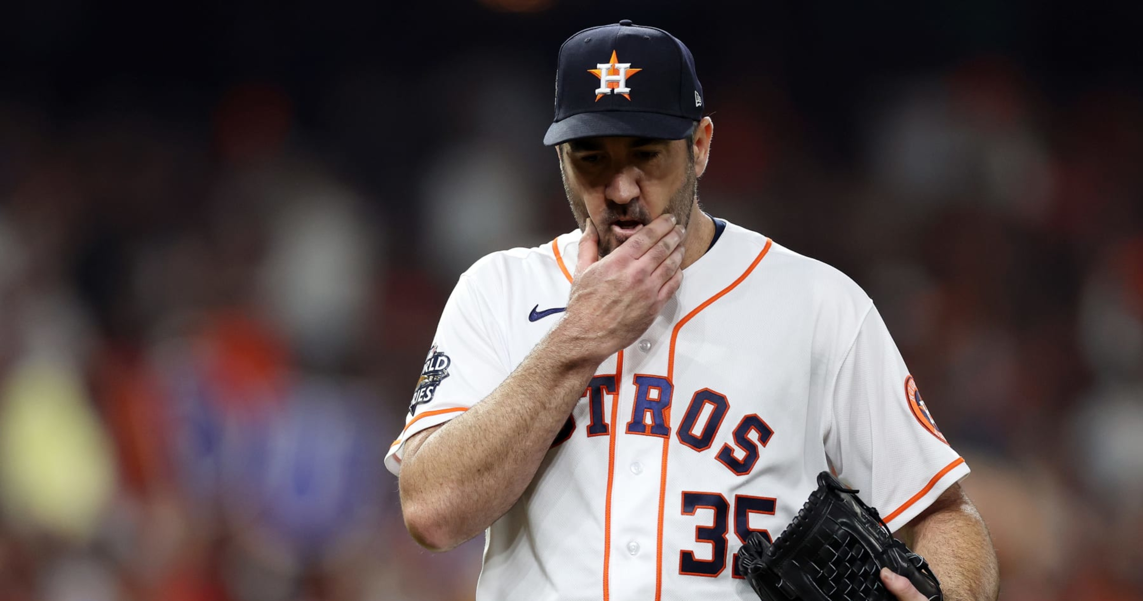 Verlander flips script, gives thumbs-up to Phillies fans