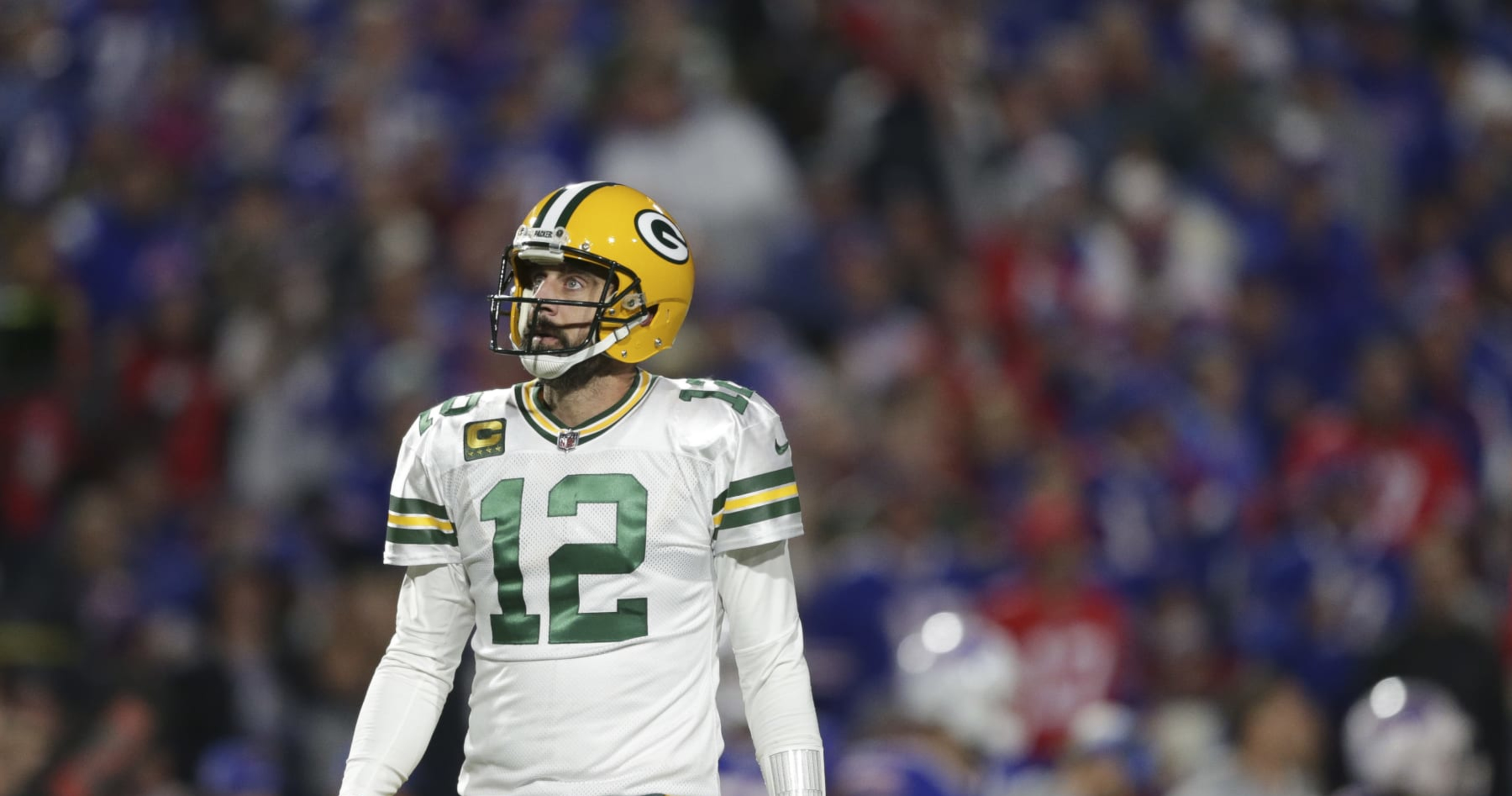 As NFL trade deadline looms, 'exposed' Packers are in a no-win situation  with Aaron Rodgers