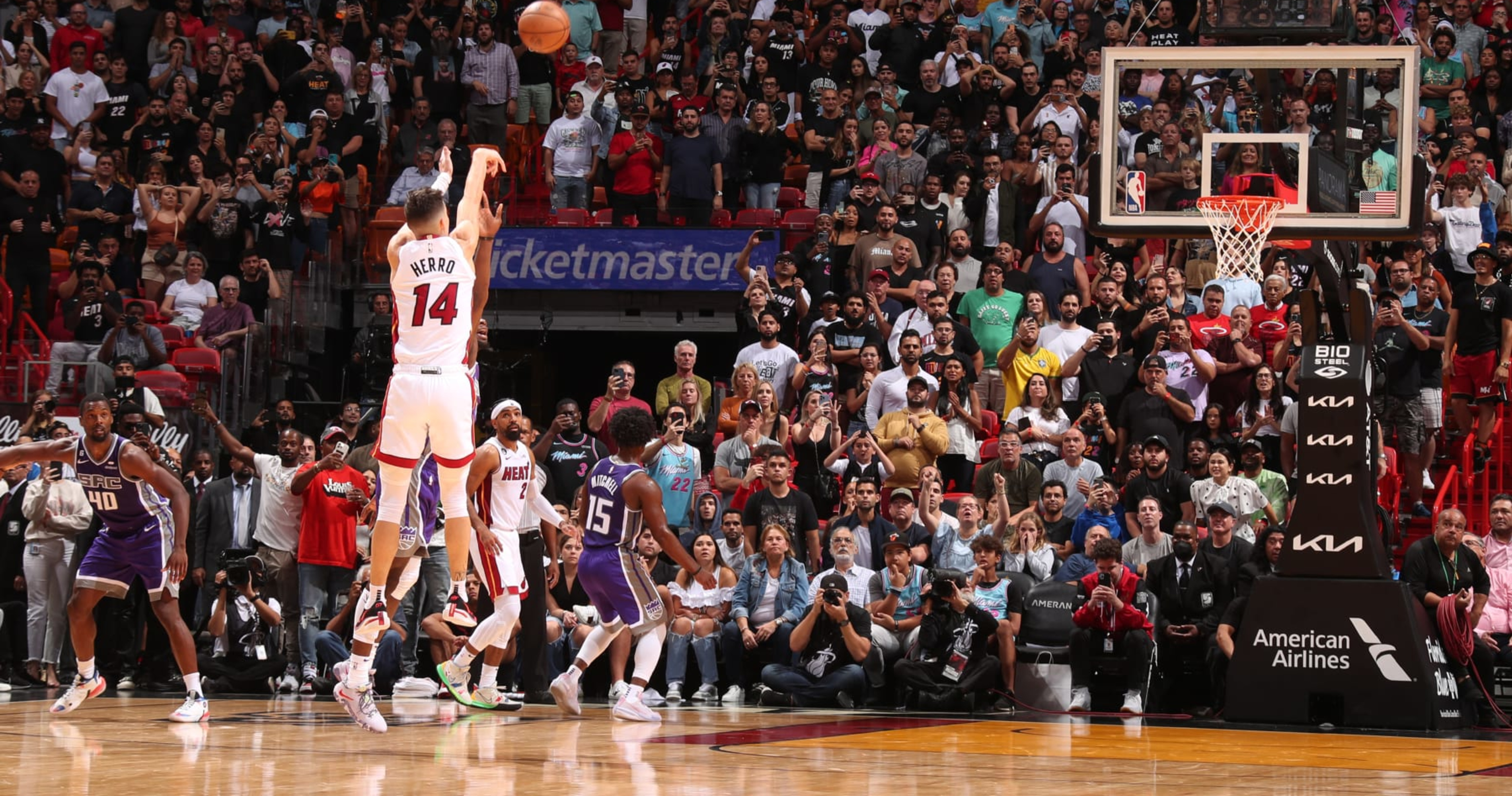 Heat's Tyler Herro Traveled on Game-Winning 3-Point Shot vs. Kings, NBA Says