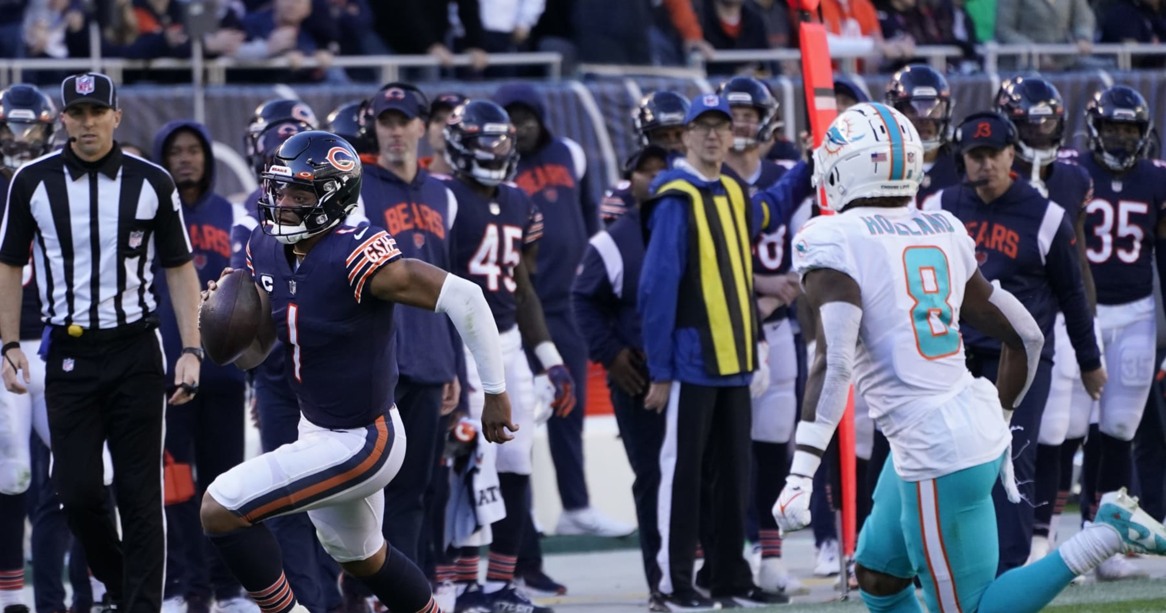 Bears QB Justin Fields sets NFL record for rushing yards, but Dolphins win  35-32 - Chicago Sun-Times