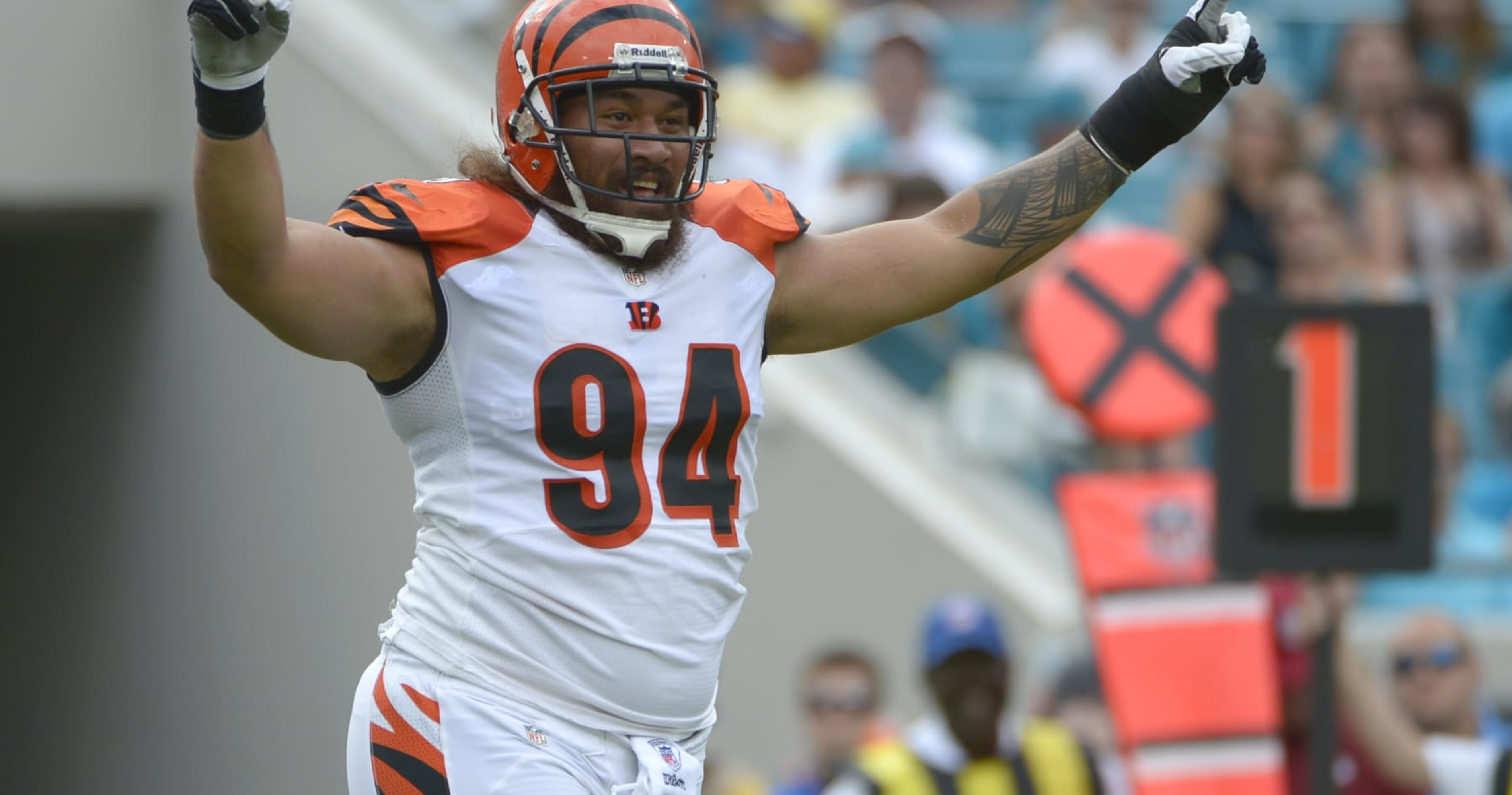 Domata Peko will play tonight - NBC Sports