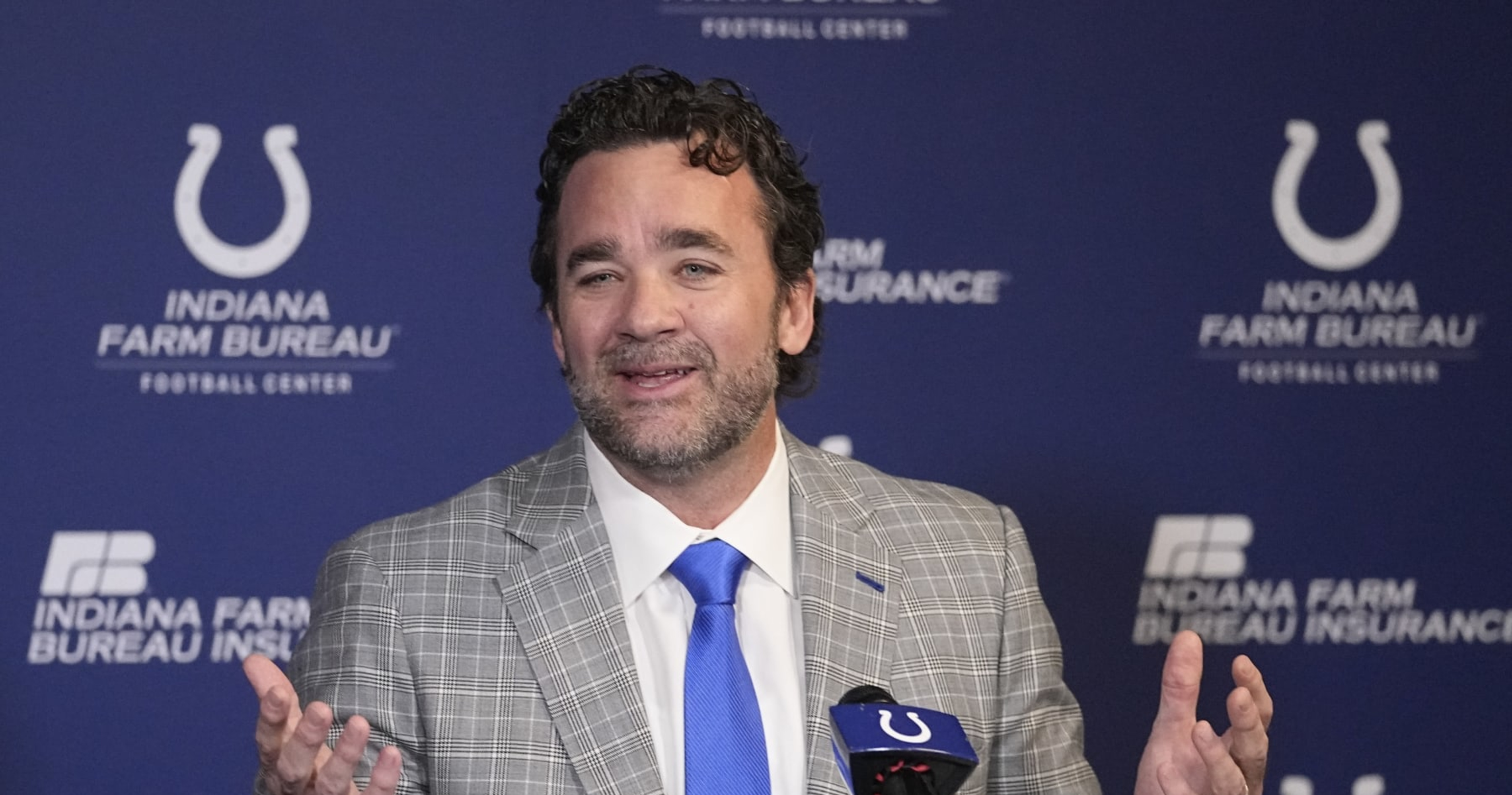 Joe Thomas slams Colts for Jeff Saturday hire: 'Most egregious