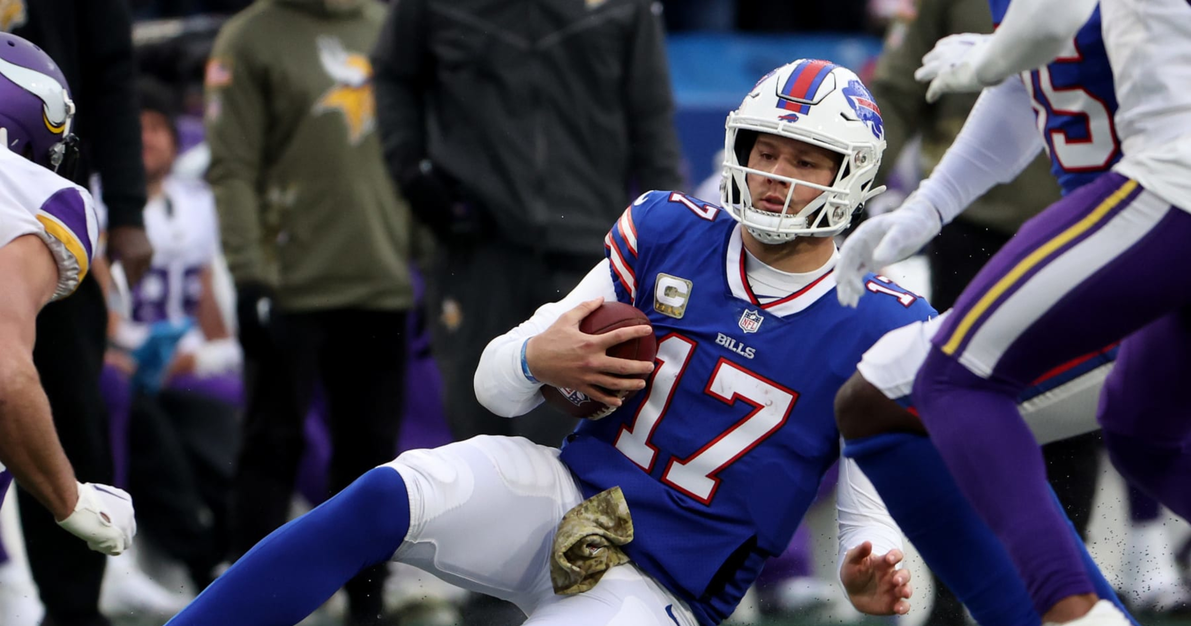 Bills Beat the Steelers, Surging as a Rival Sinks - The New York Times