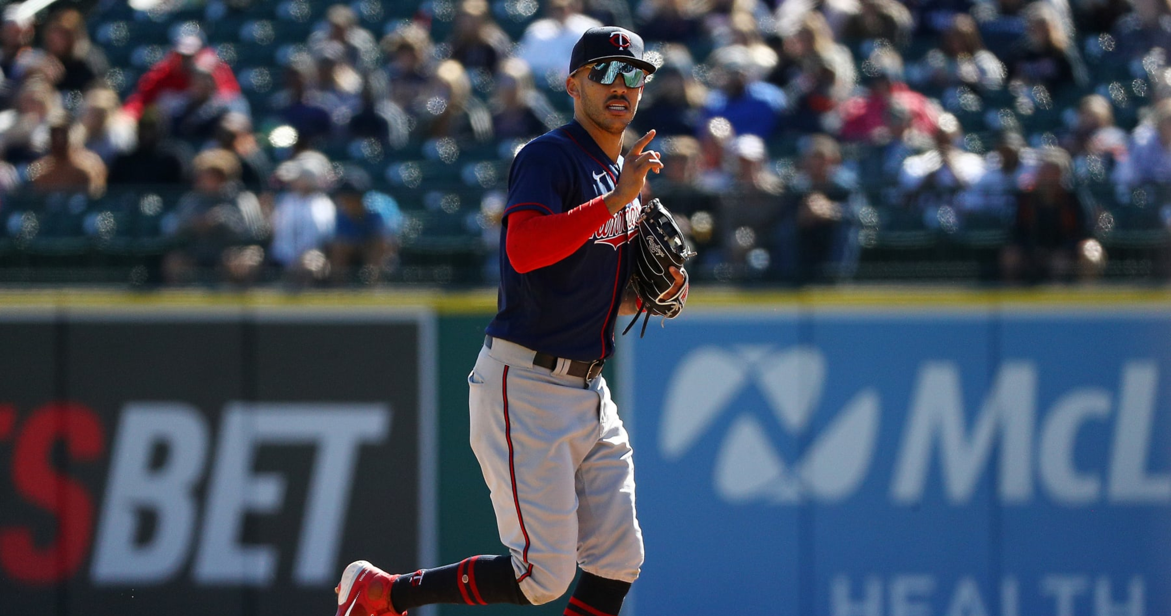 Carlos Correa rumors: Cubs among favorites for top free agent