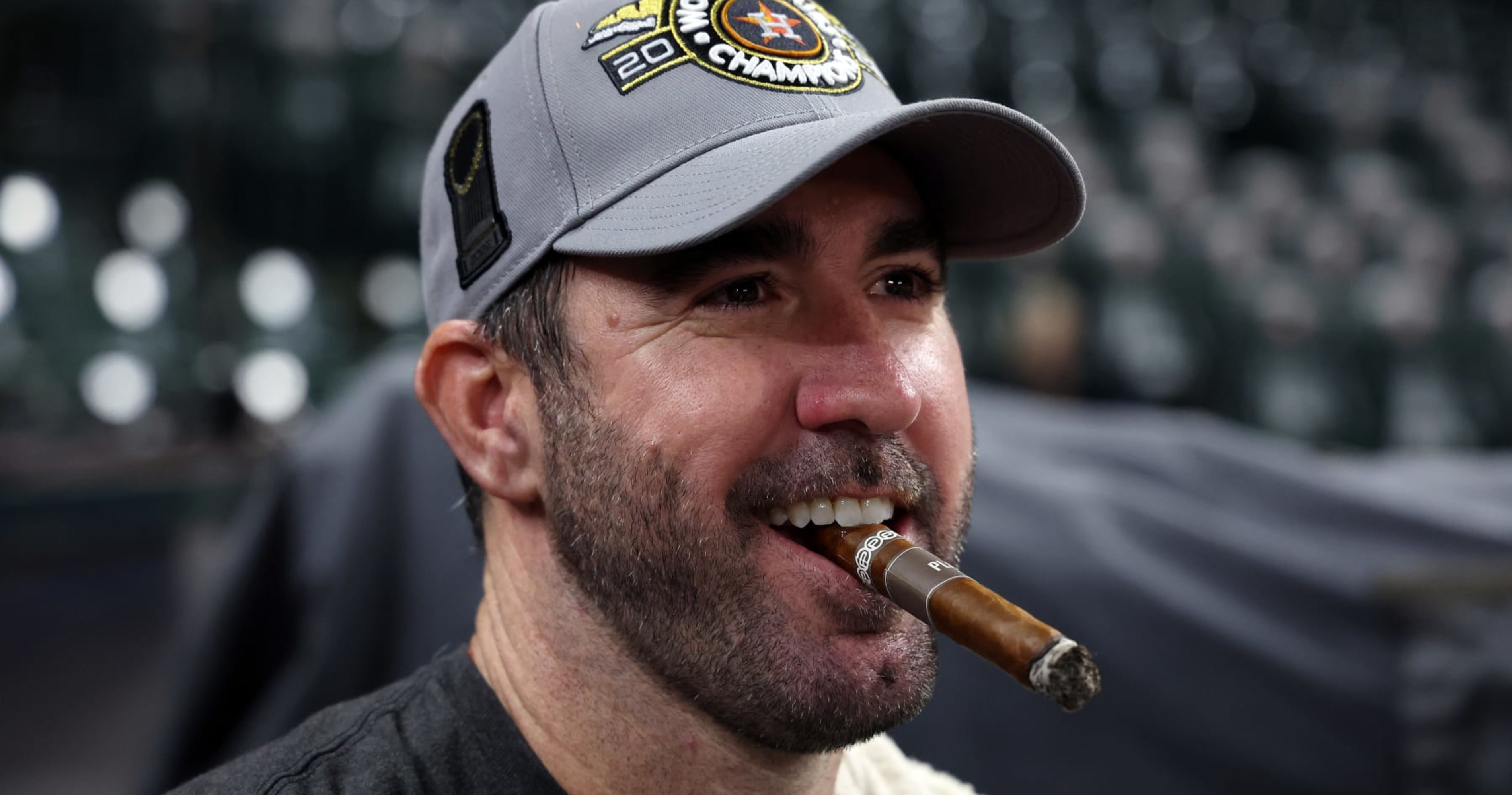 Astros reacquire Justin Verlander from Mets, a deal owner Jim Crane tells  AP was an easy decision