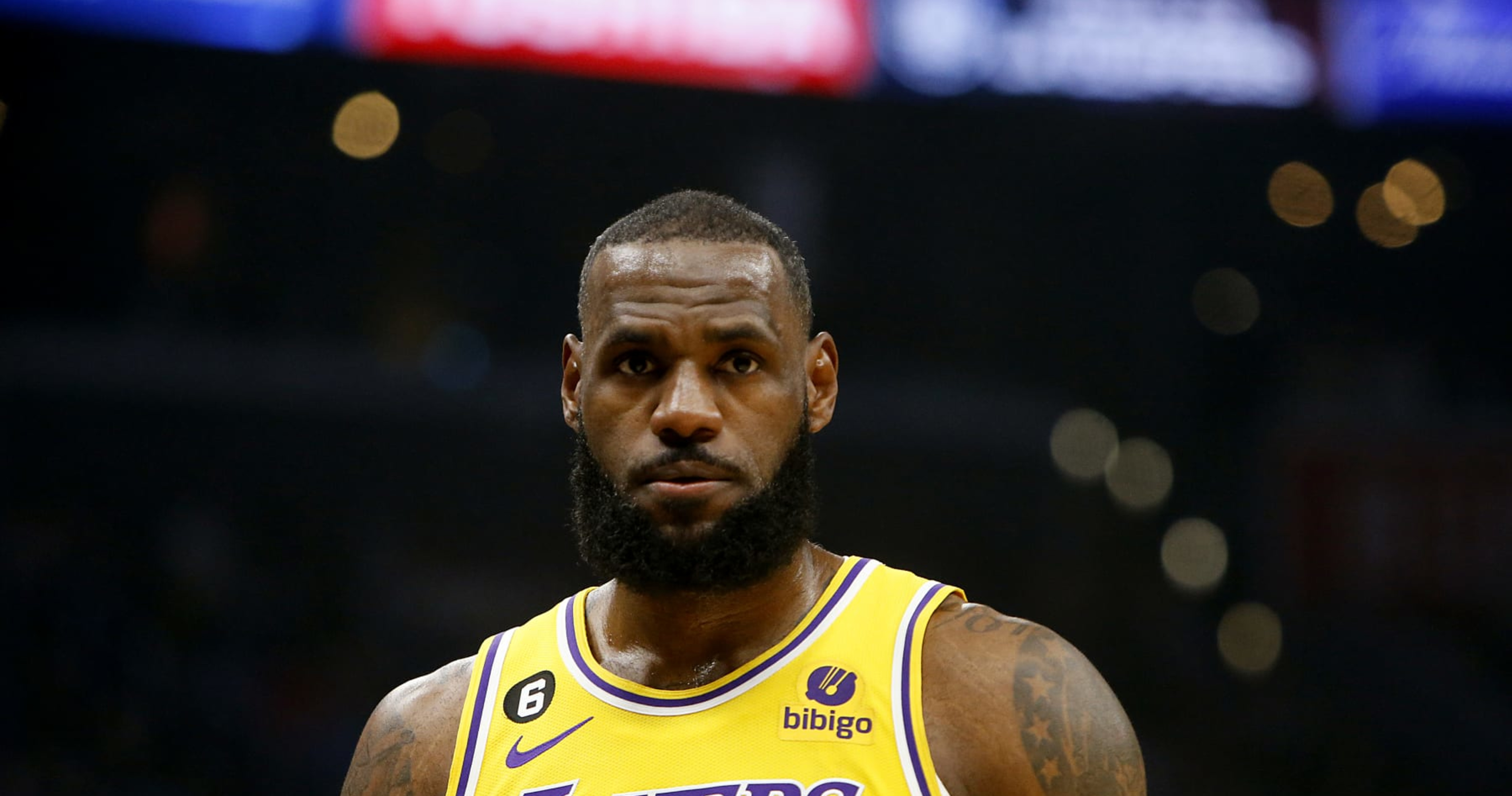 Lakers' LeBron James Asks Why Packers Aren't Maximizing Aaron Rodgers' Potential