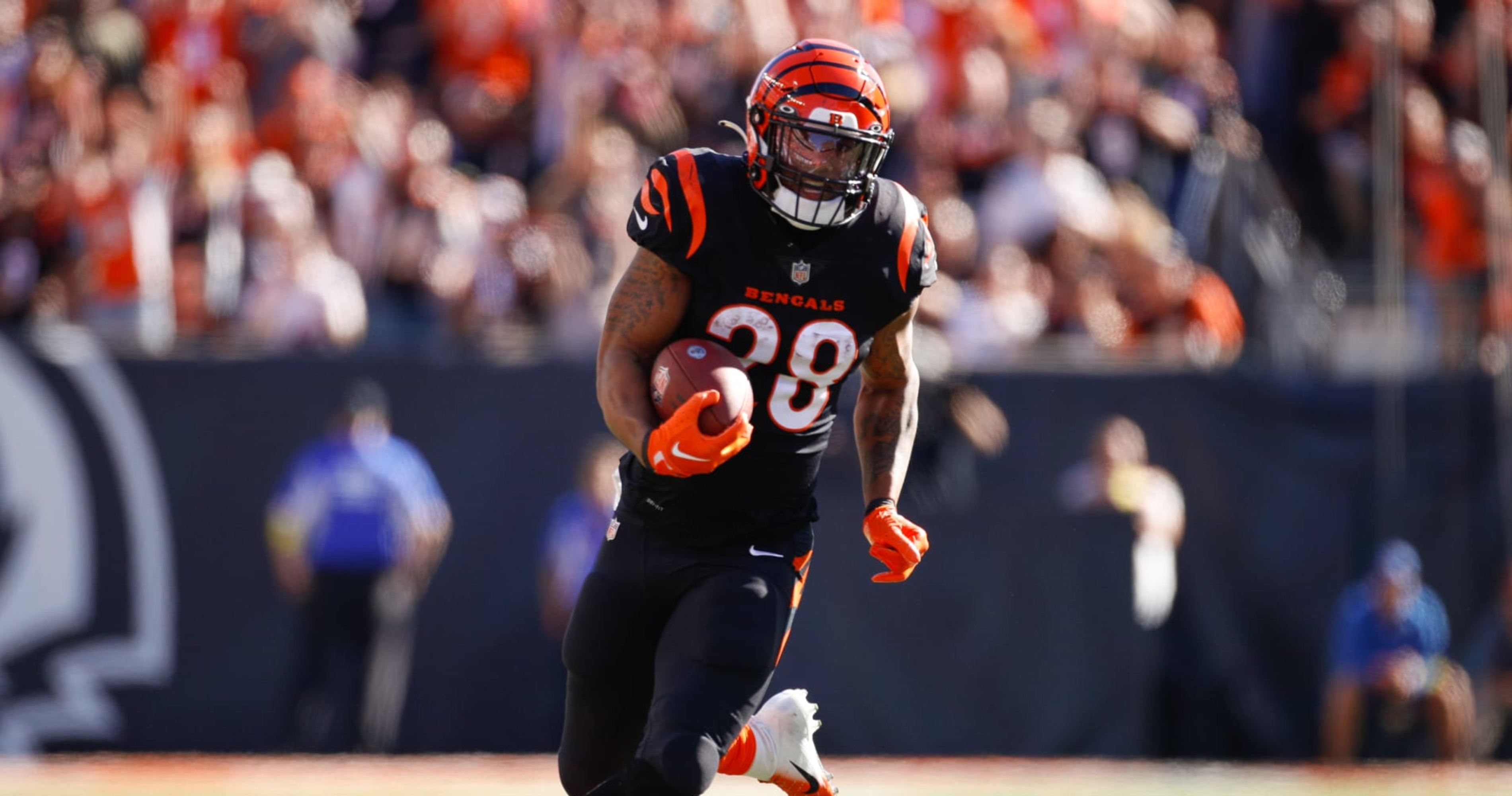 Report: Bengals' Mixon (concussion) ruled out, Chase (hip