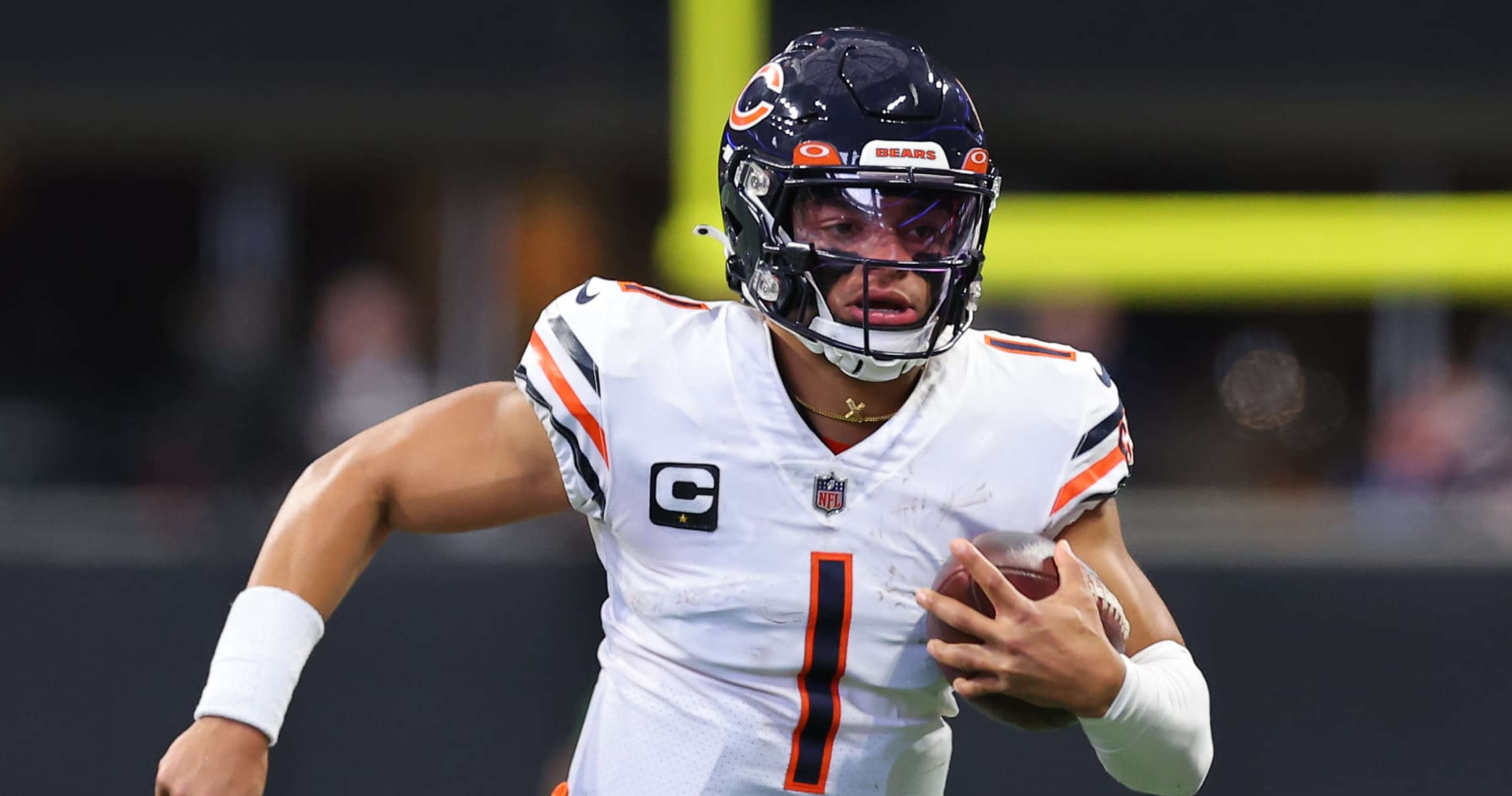 Bears QB Justin Fields named NFC Offensive Player of the Week