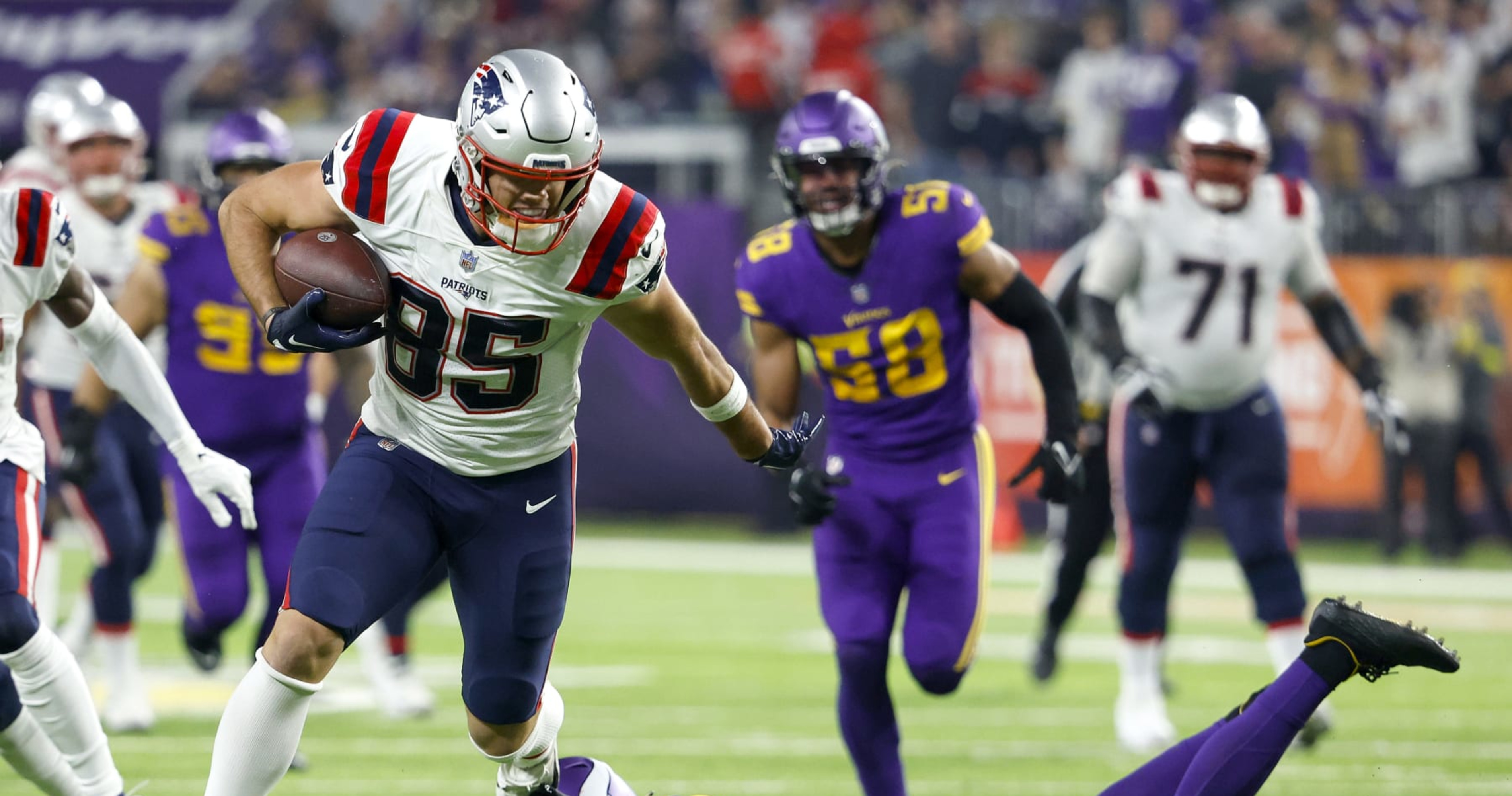 Patriots TE Hunter Henry on the impact of yesterday's weather