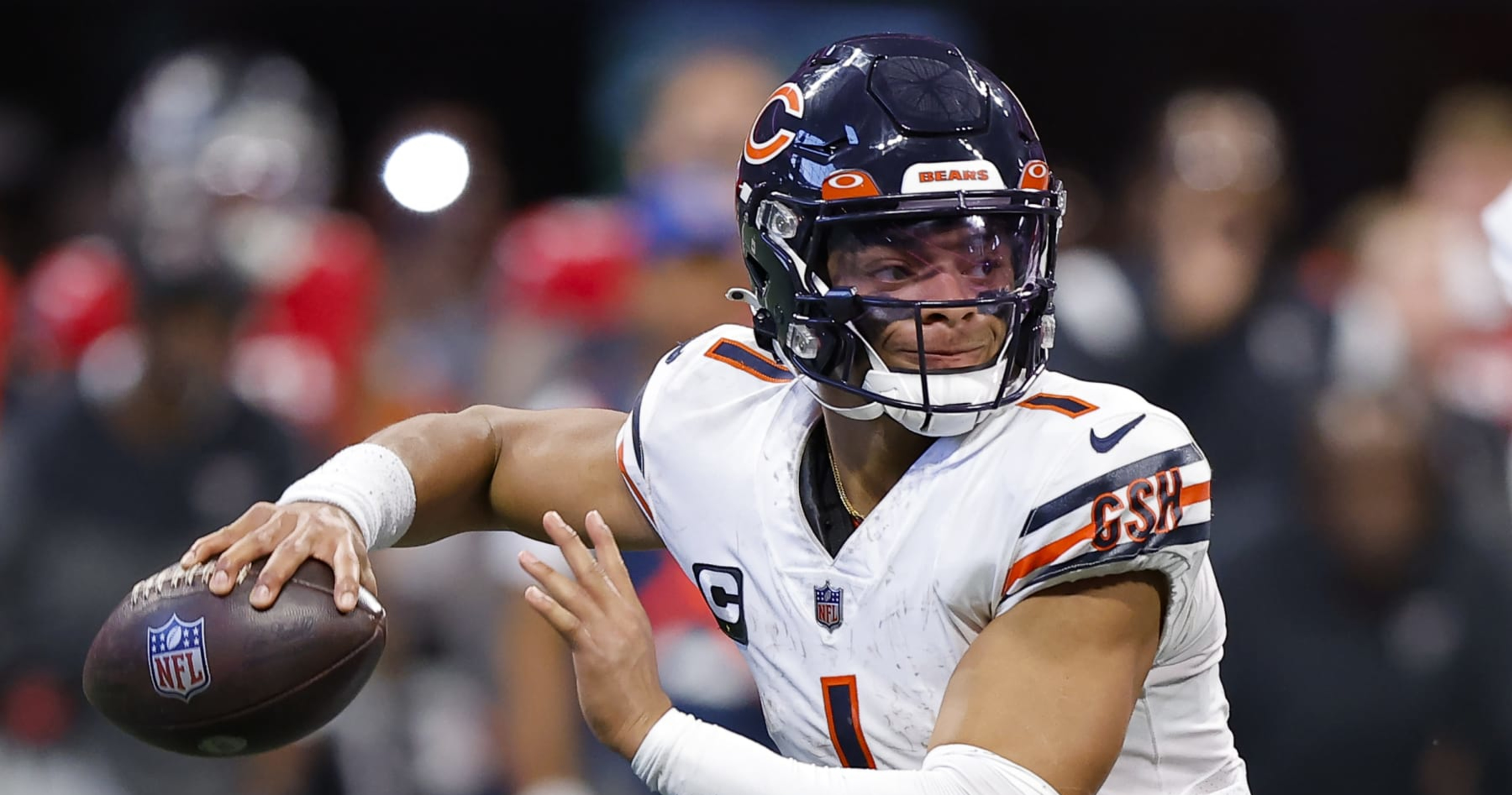 Bears QB Justin Fields officially a game-time decision vs. Jets