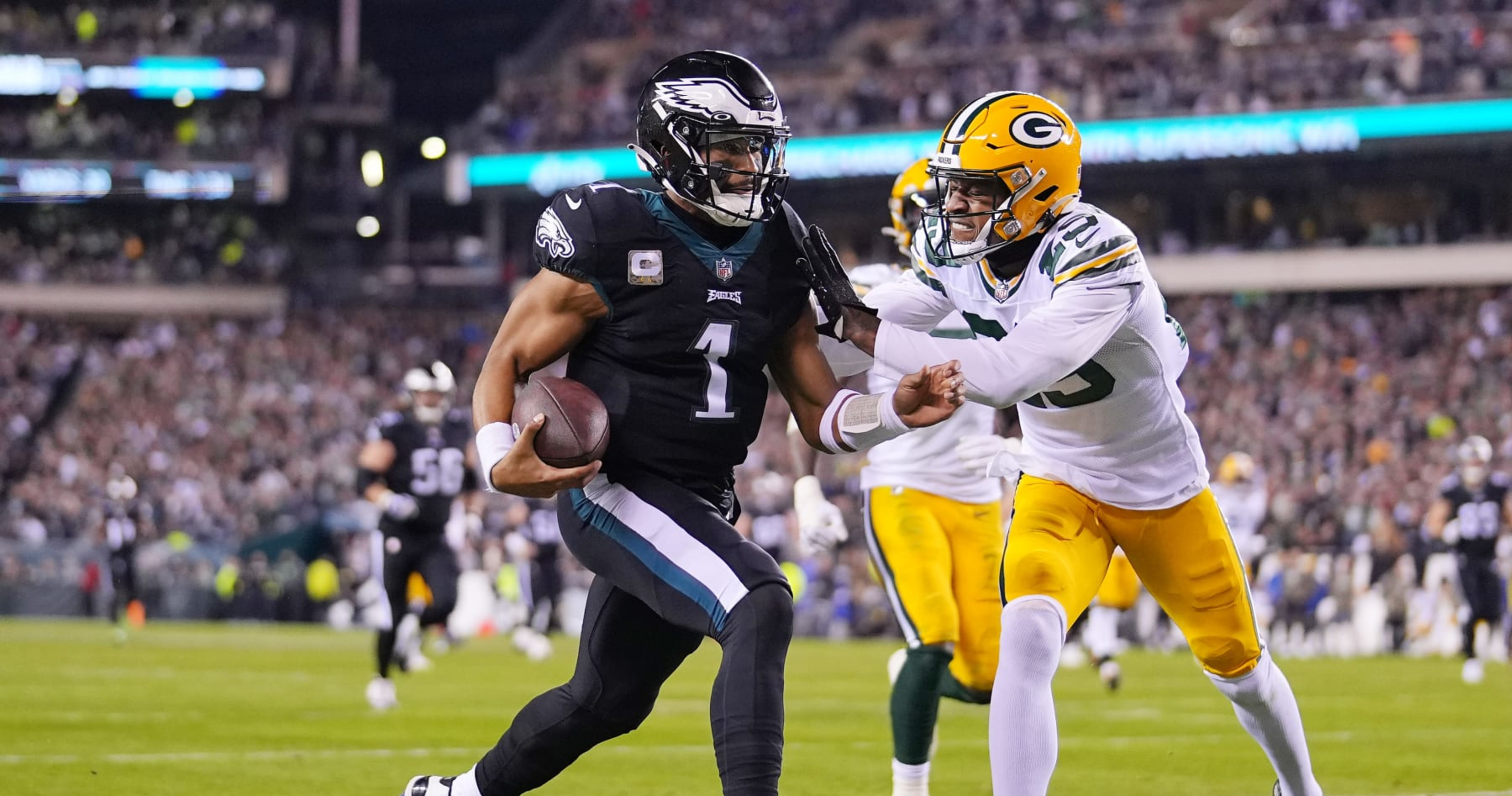 Packers' Run Defense Ripped by Twitter as Aaron Rodgers, Green Bay Fall to  Eagles, News, Scores, Highlights, Stats, and Rumors