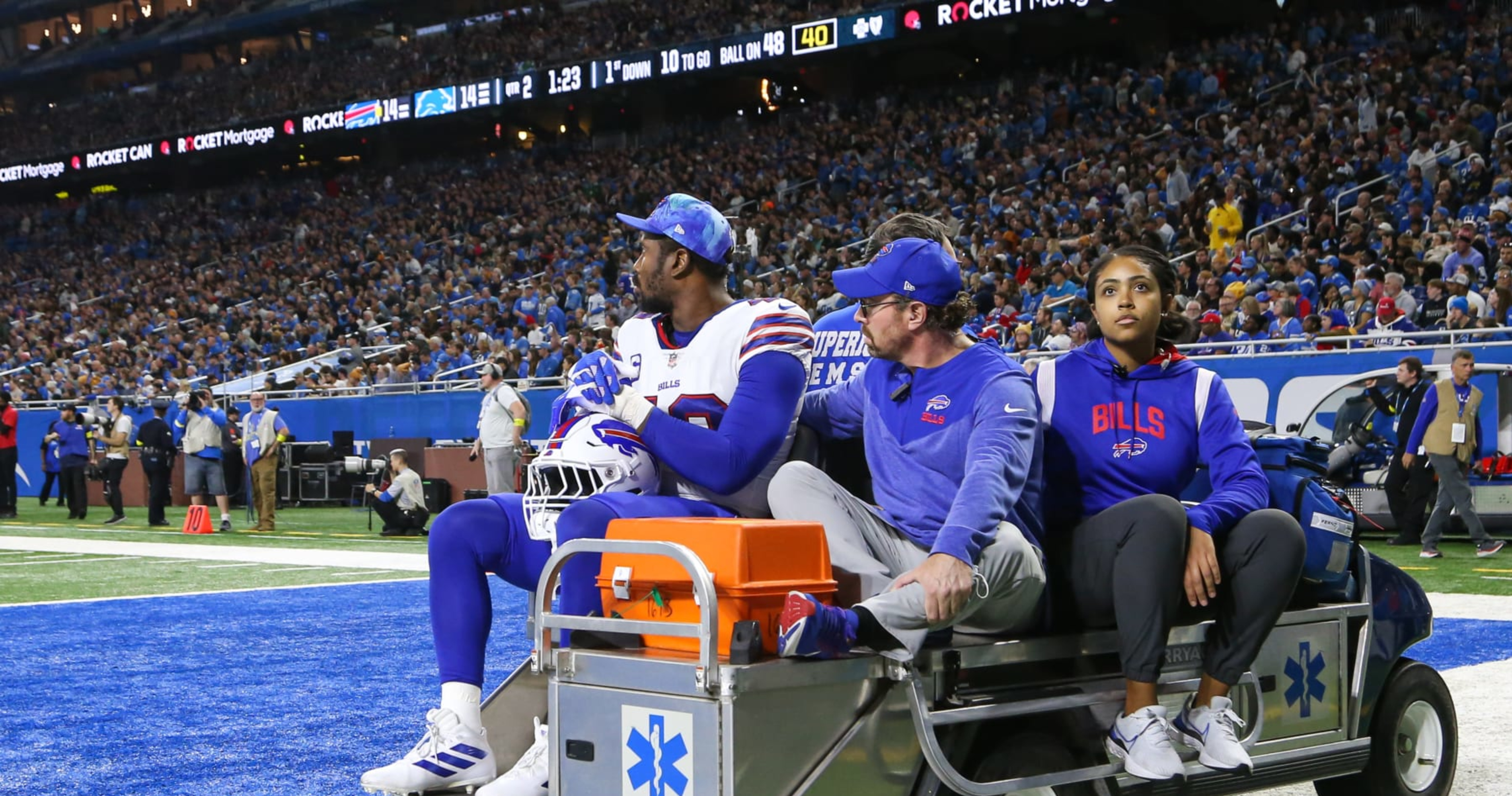 Buffalo Bills' Von Miller carted into locker room after leg injury