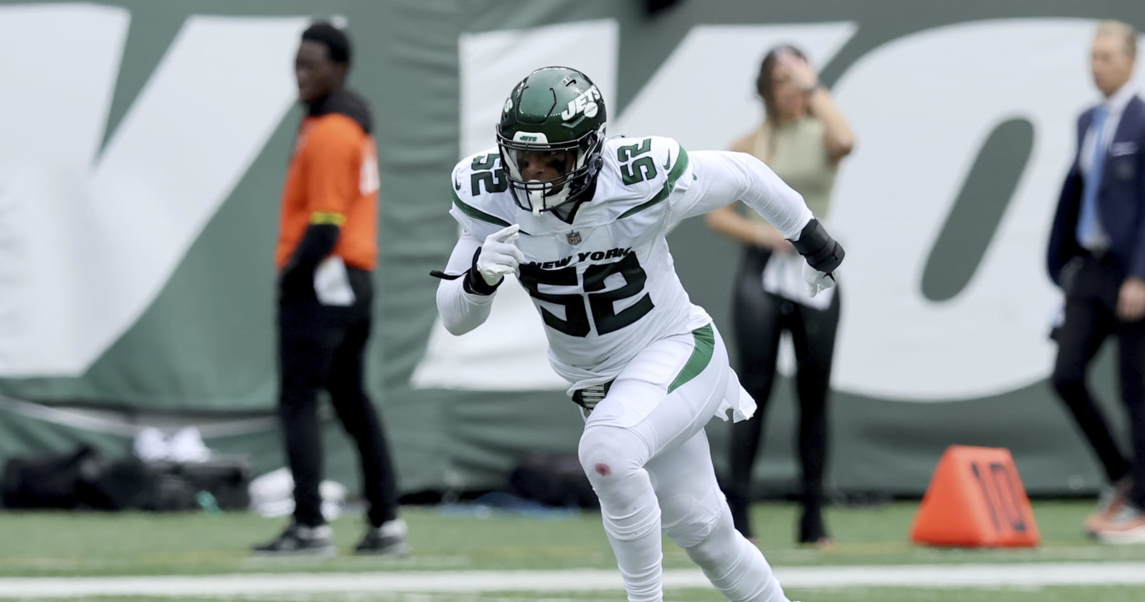 2022 NFL draft: New York Jets sign rookie DE Jermaine Johnson