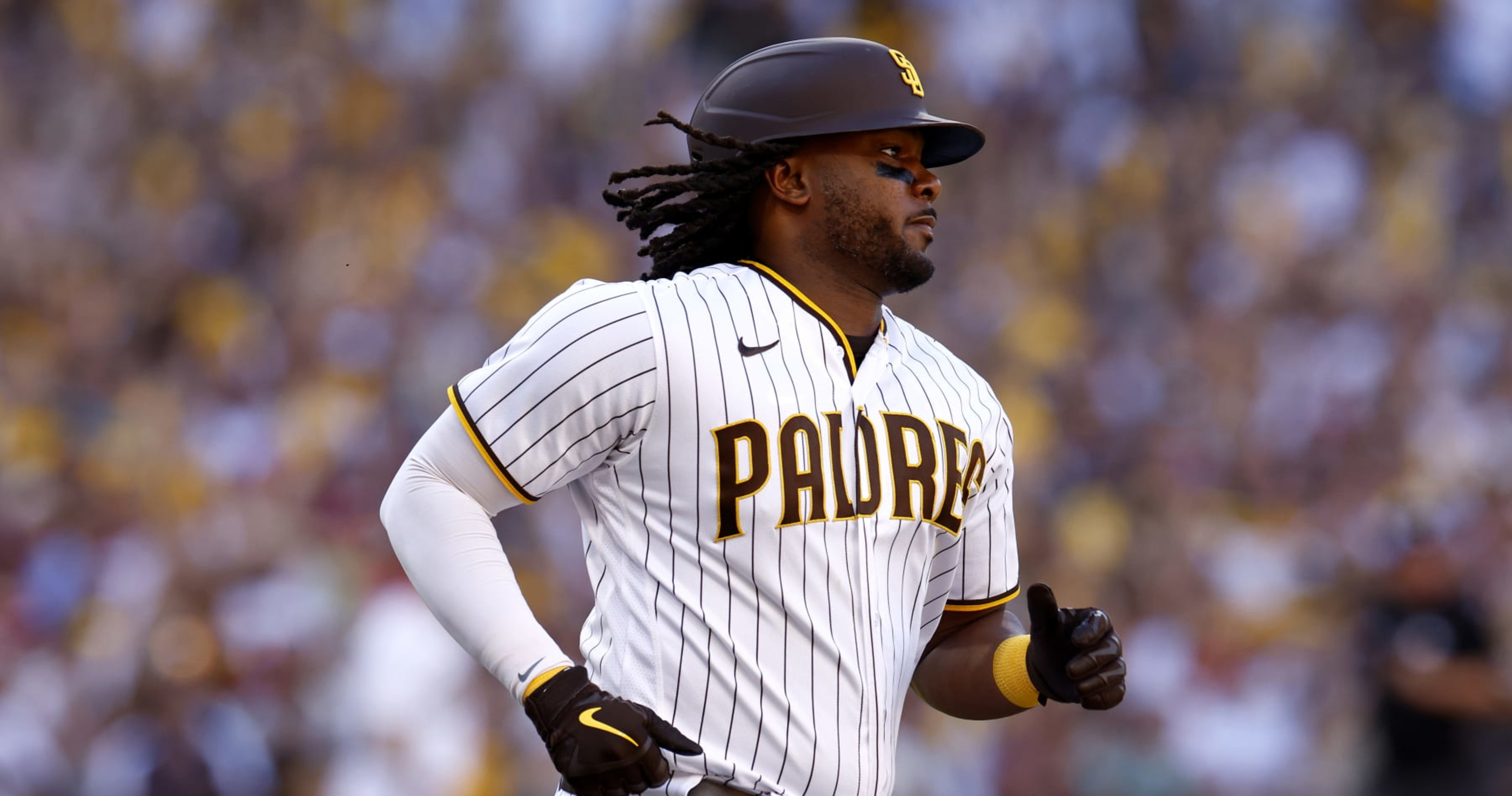 Reports: Guardians sign former All-Star 1B Josh Bell