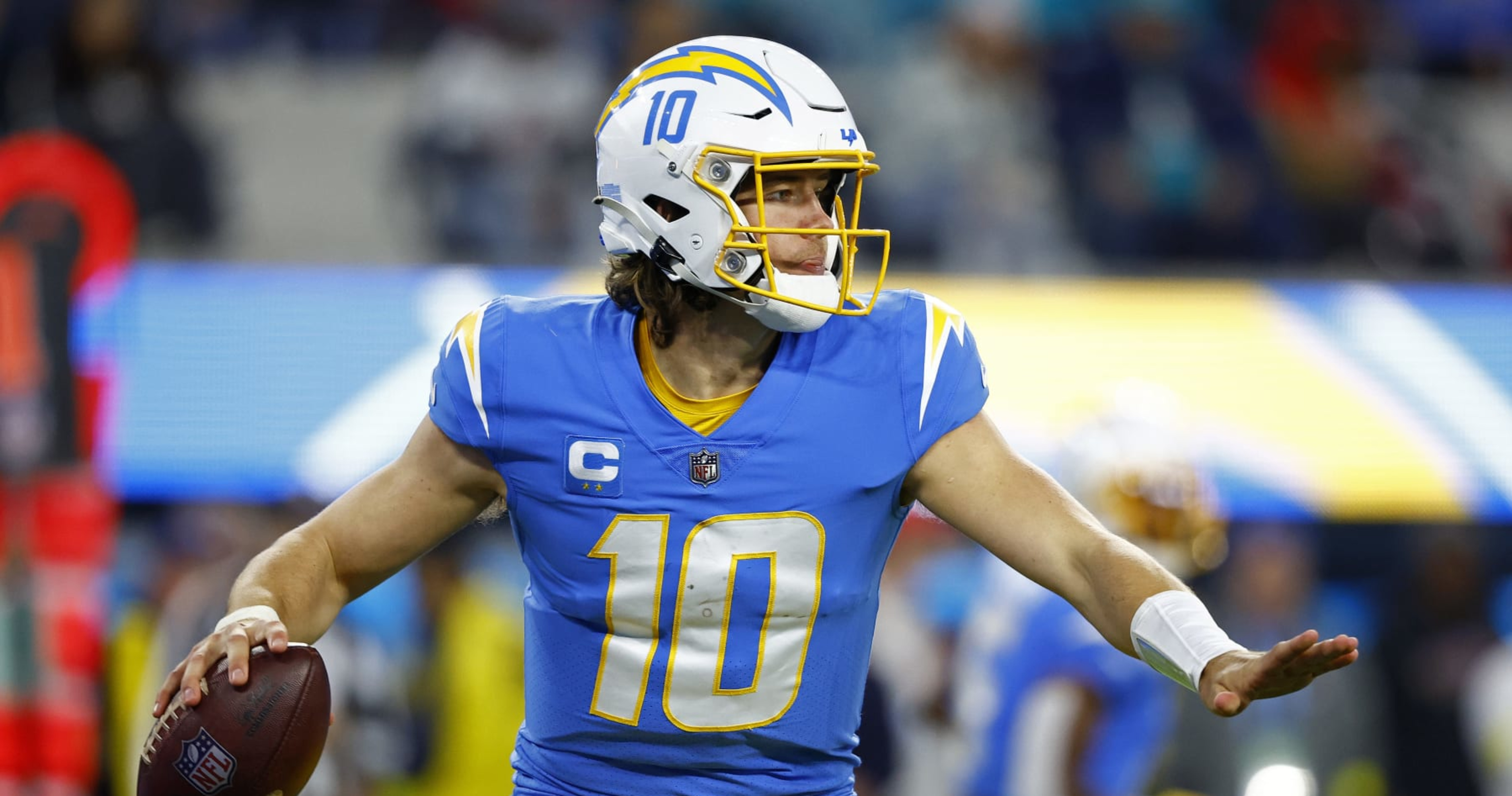 Justin Herbert says Los Angeles Chargers offense is putting pressure on  defense