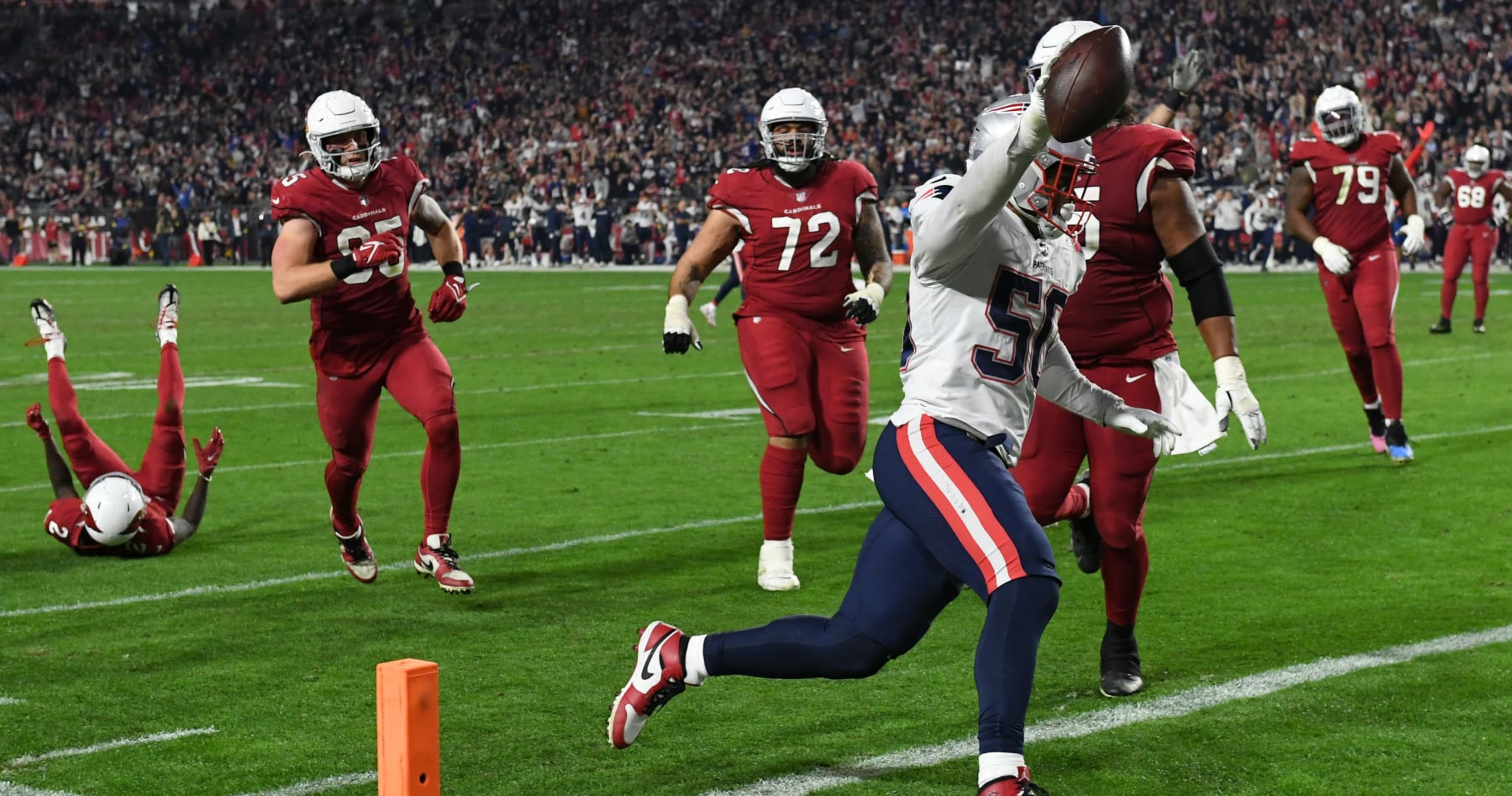 Patriots capitalize on Cardinals' mistakes, Kyler Murray's early exit to  stay alive in AFC playoff picture