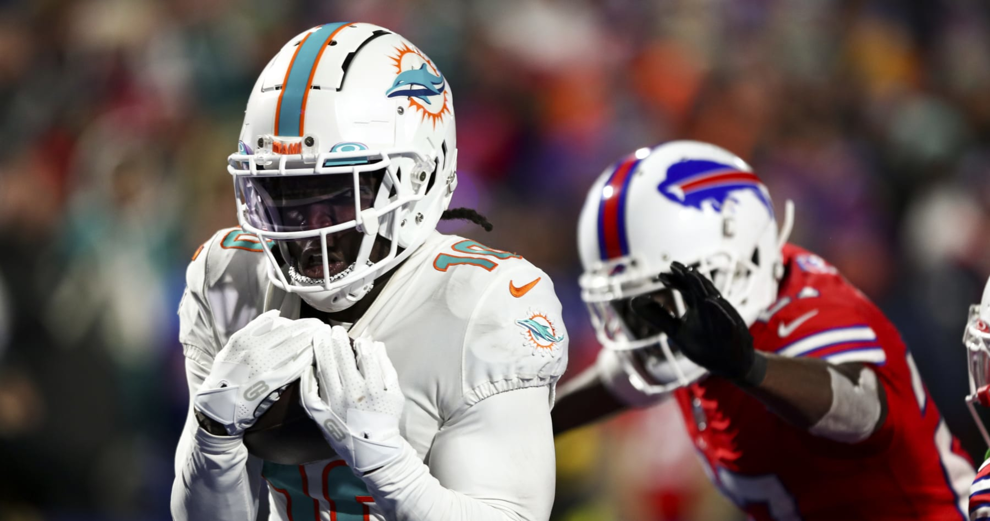 11,931 Bills Dolphins Stock Photos, High-Res Pictures, and Images - Getty  Images