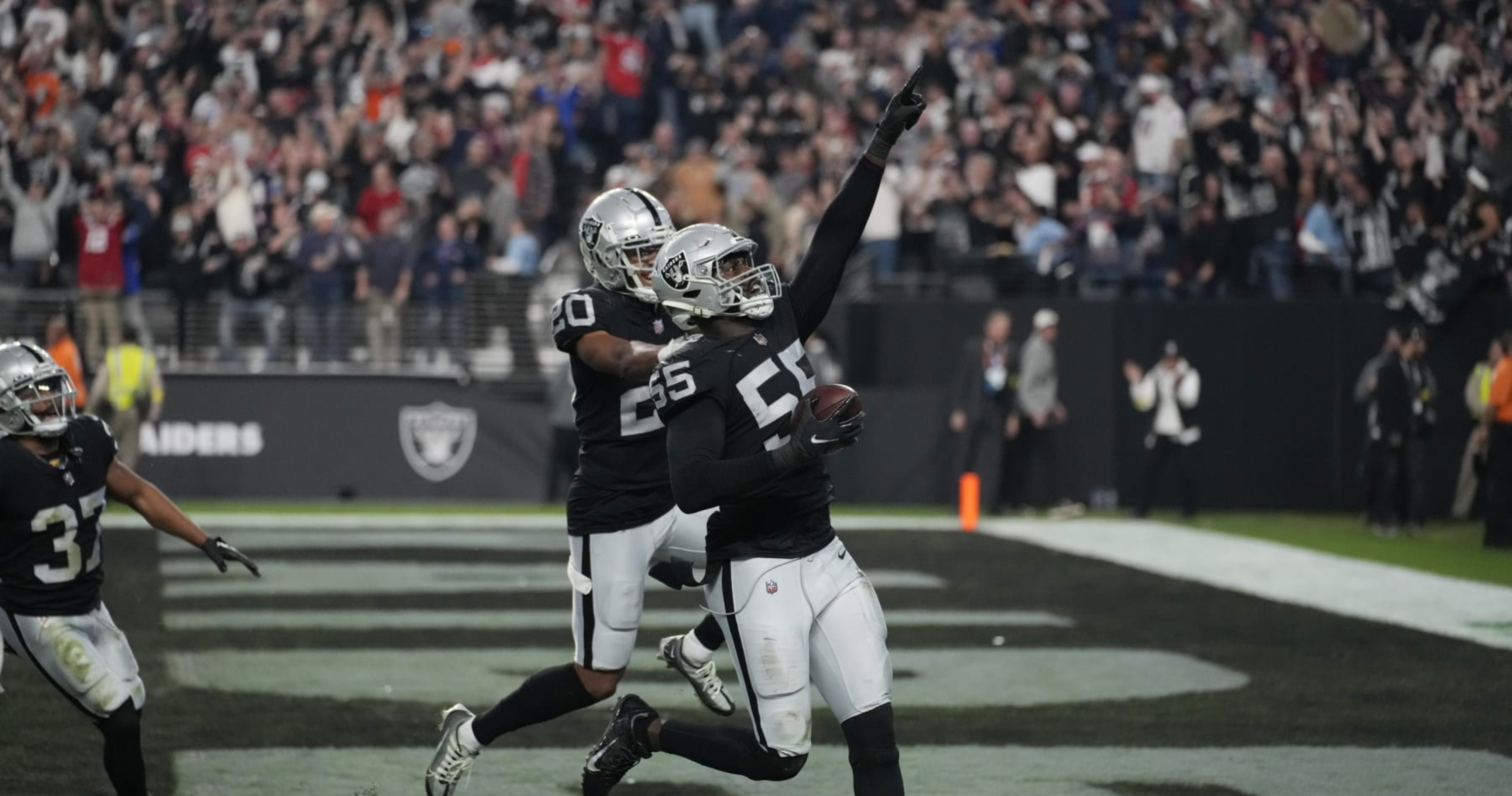 Raiders 30, Patriots 24: Las Vegas capitalizes on New England