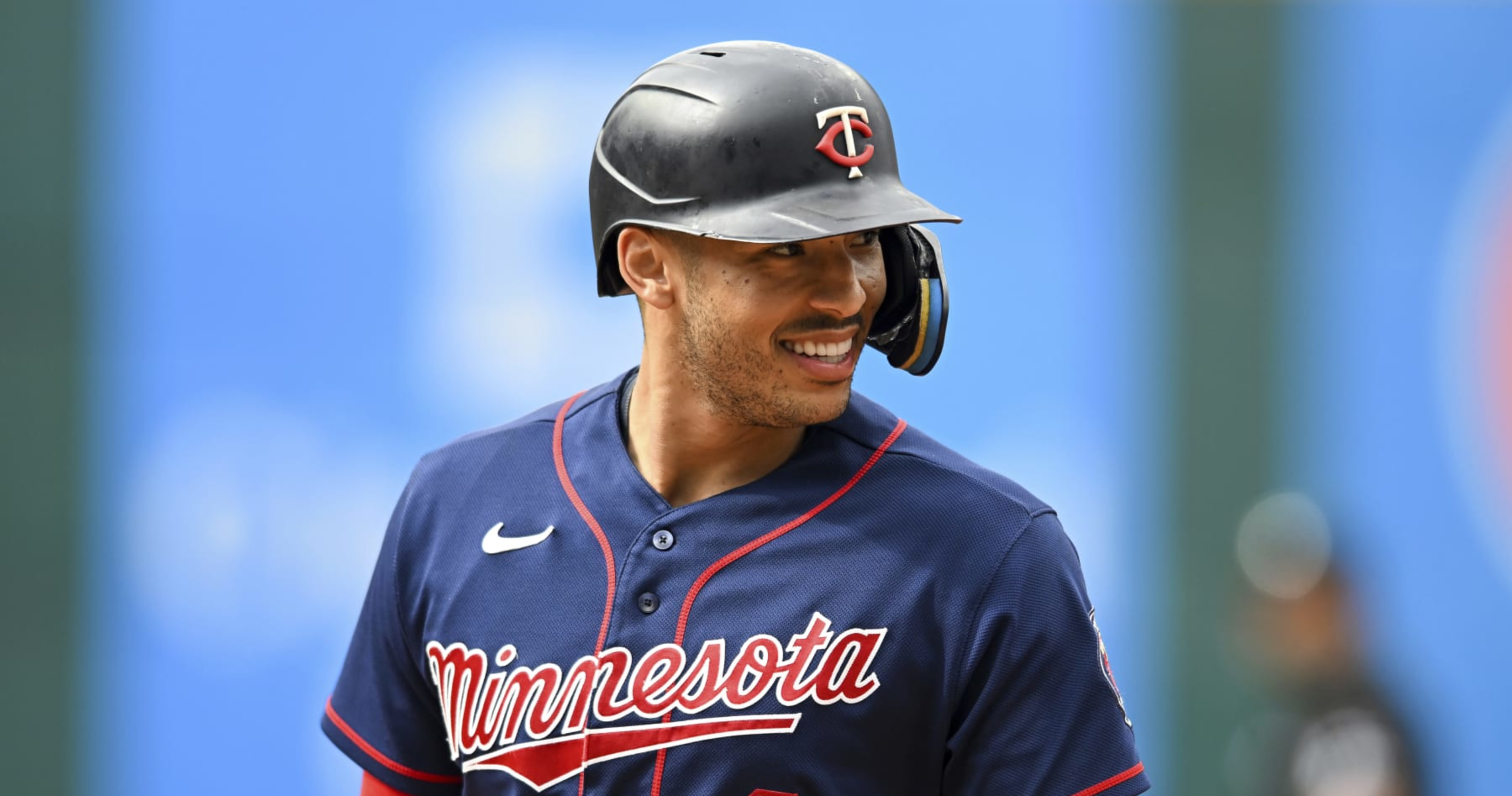 Carlos Correa in a Twins jersey for the first time! : r/baseball