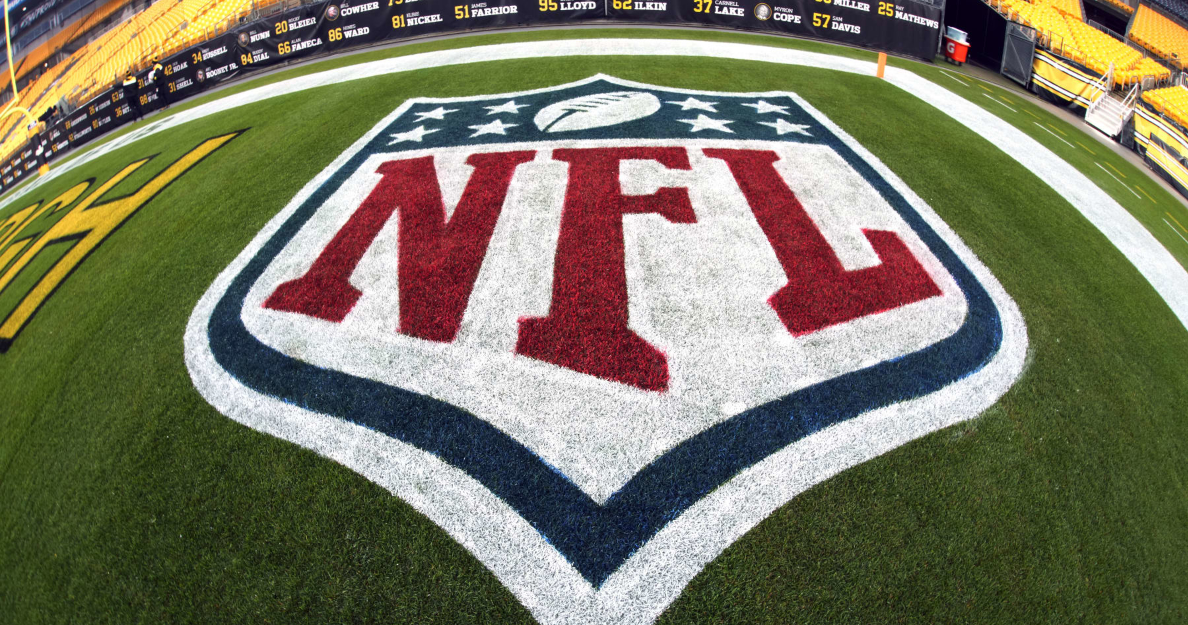 in Advanced Talks for N.F.L. Sunday Ticket - The New York
