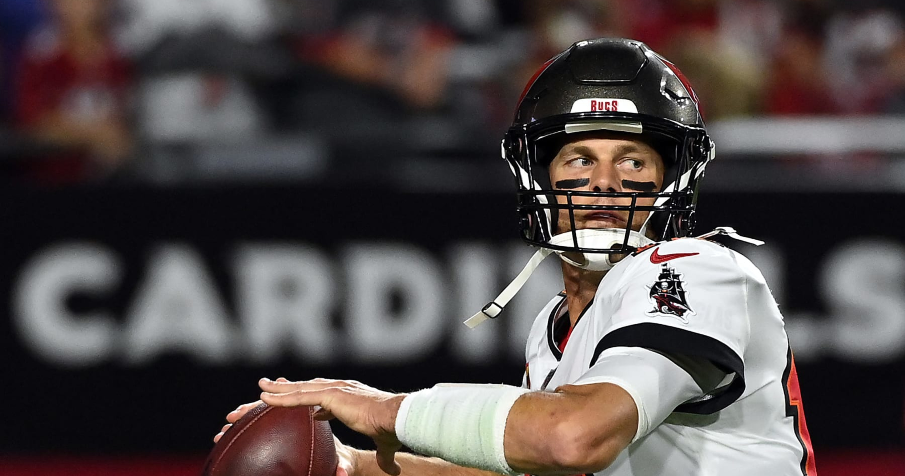 Twitter Praises Tom Brady for Rallying Bucs to OT Win Over Cardinals After Struggles thumbnail