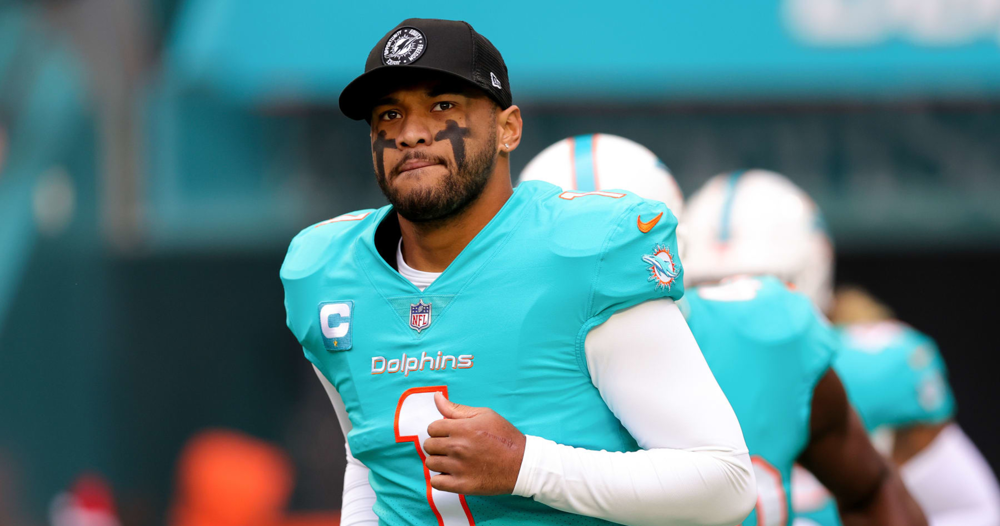 Dolphins' Tua Tagovailoa out vs. Patriots with Concussion; Teddy Bridgewater to ..