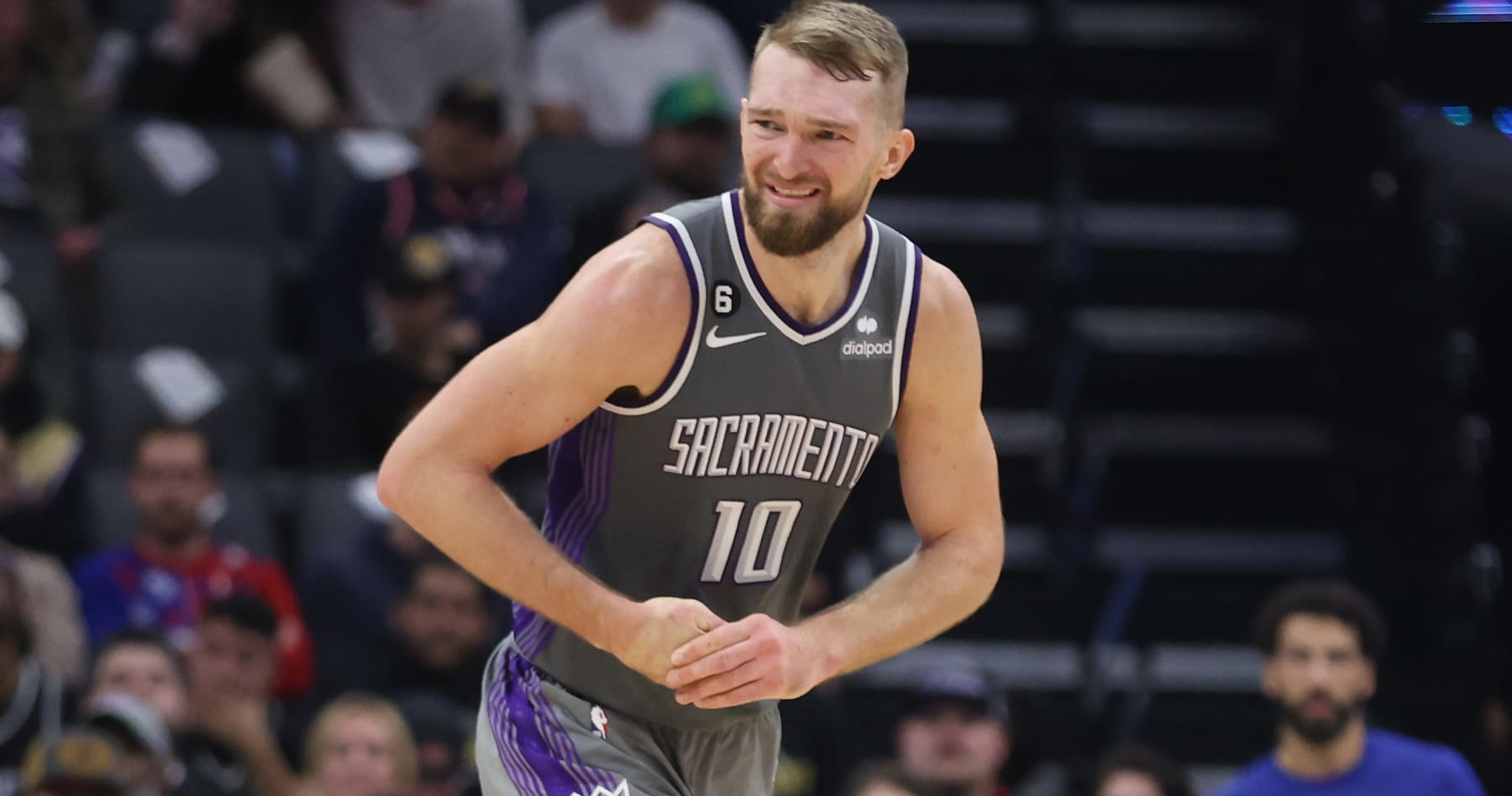 Kings' Domantas Sabonis Has Avulsion Fracture; Will Try to Play Through Thumb Injury thumbnail