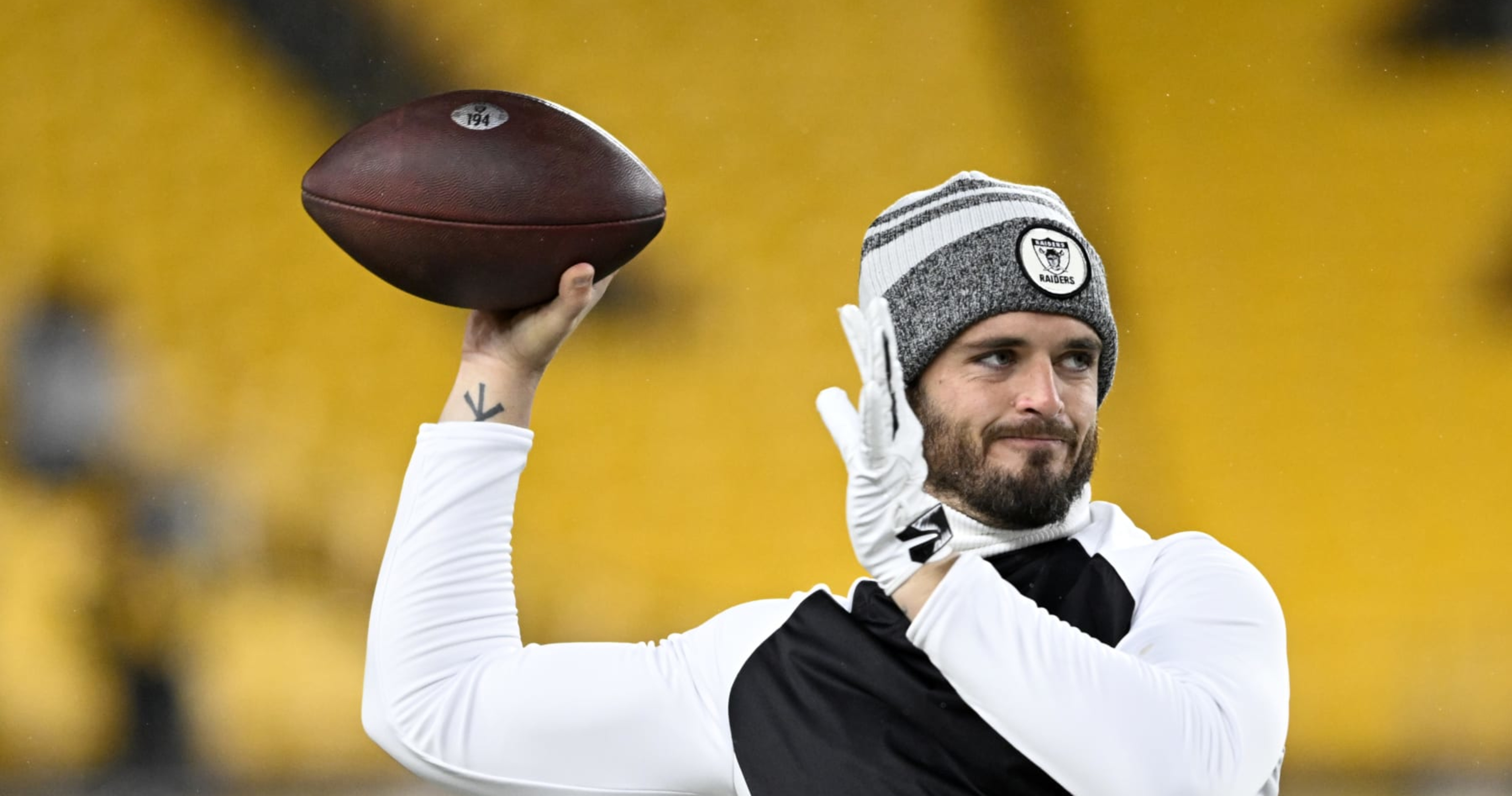 Raiders benching QB Carr for final two games, Jarrett Stidham will be  starting rest of the way. : r/sports