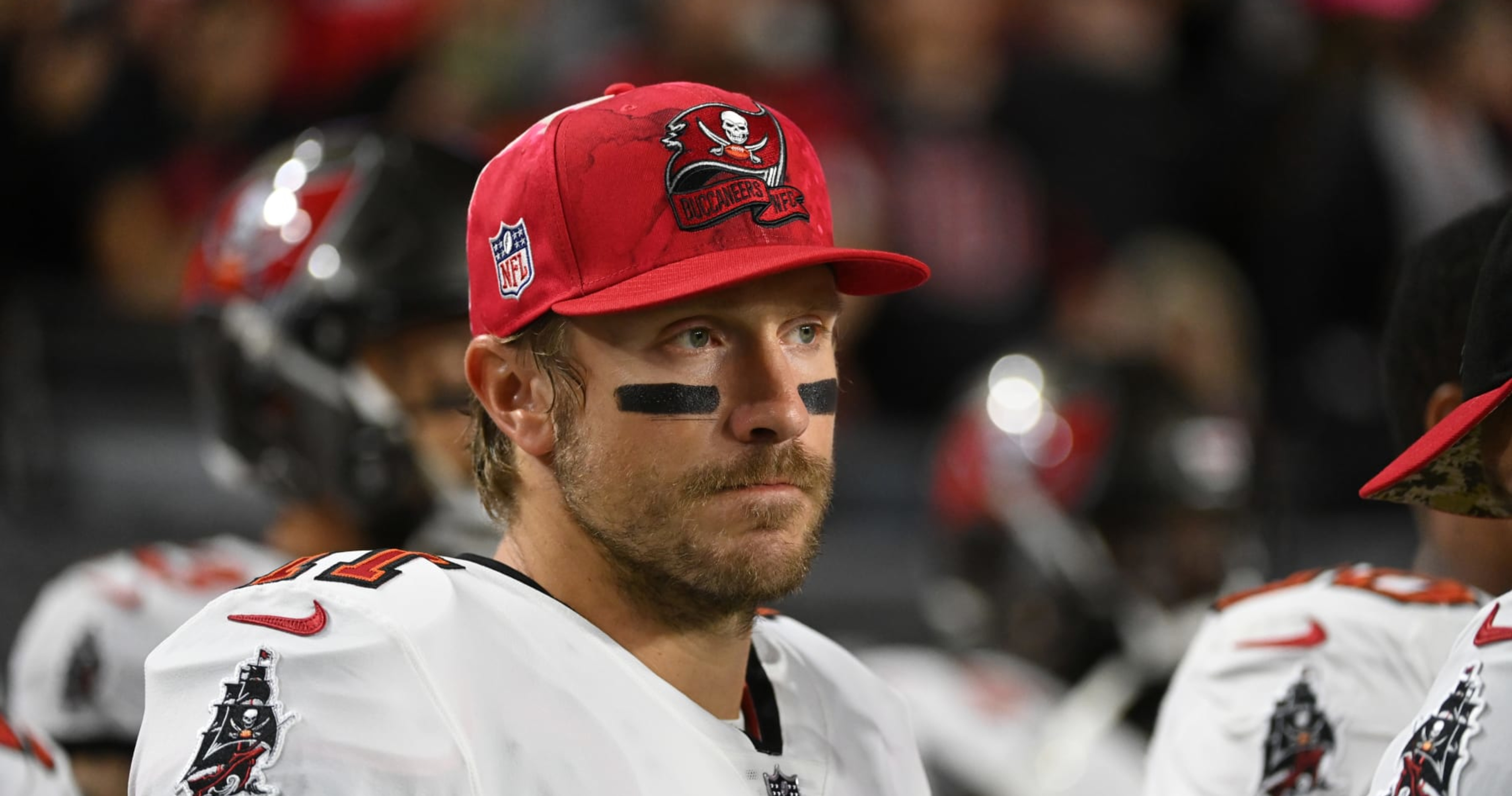 Bucs QB Blaine Gabbert Among People to Rescue Family from Helicopter Water Landi..