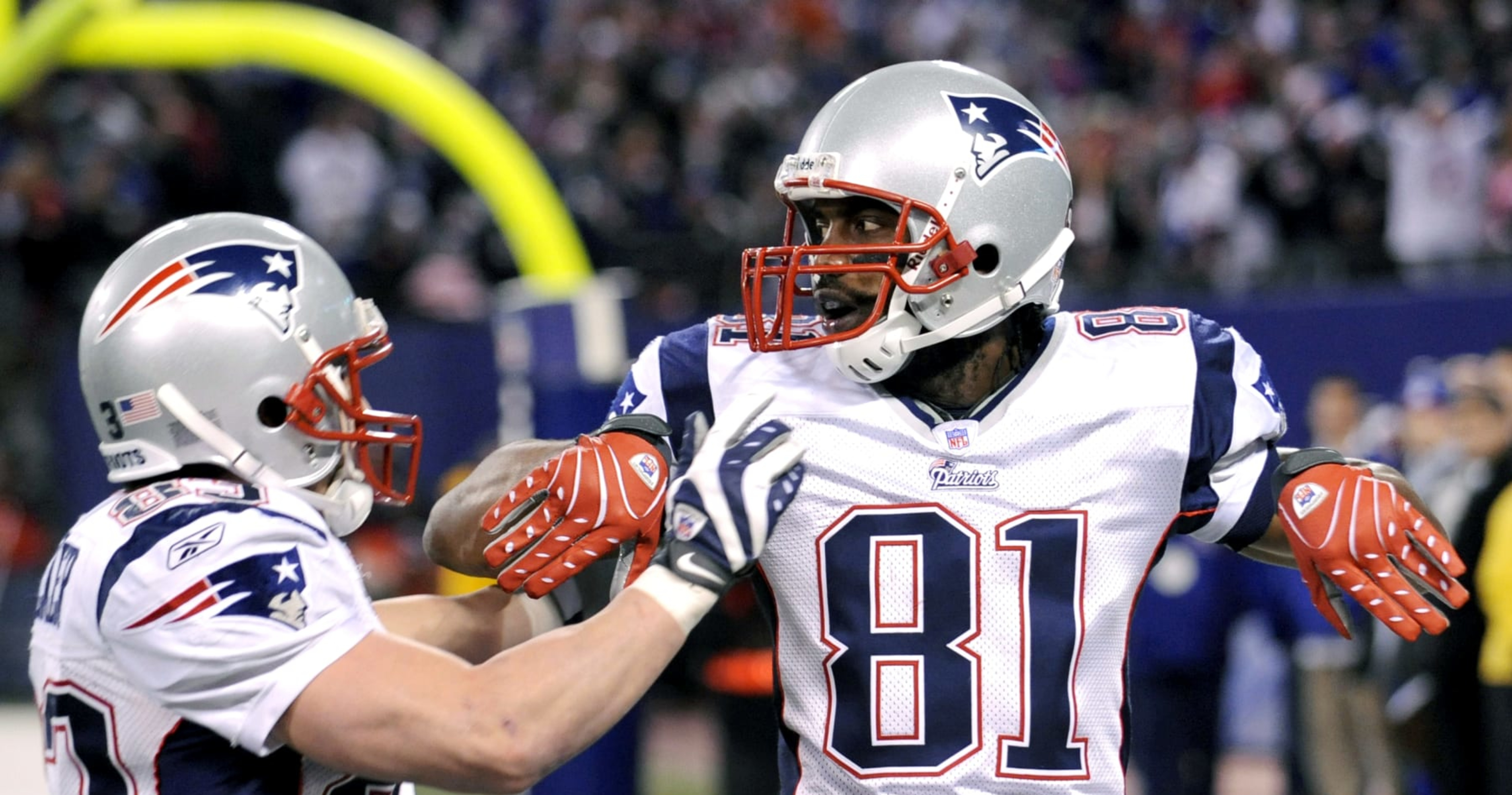 Denver Broncos' Wes Welker reportedly is thinking about retiring