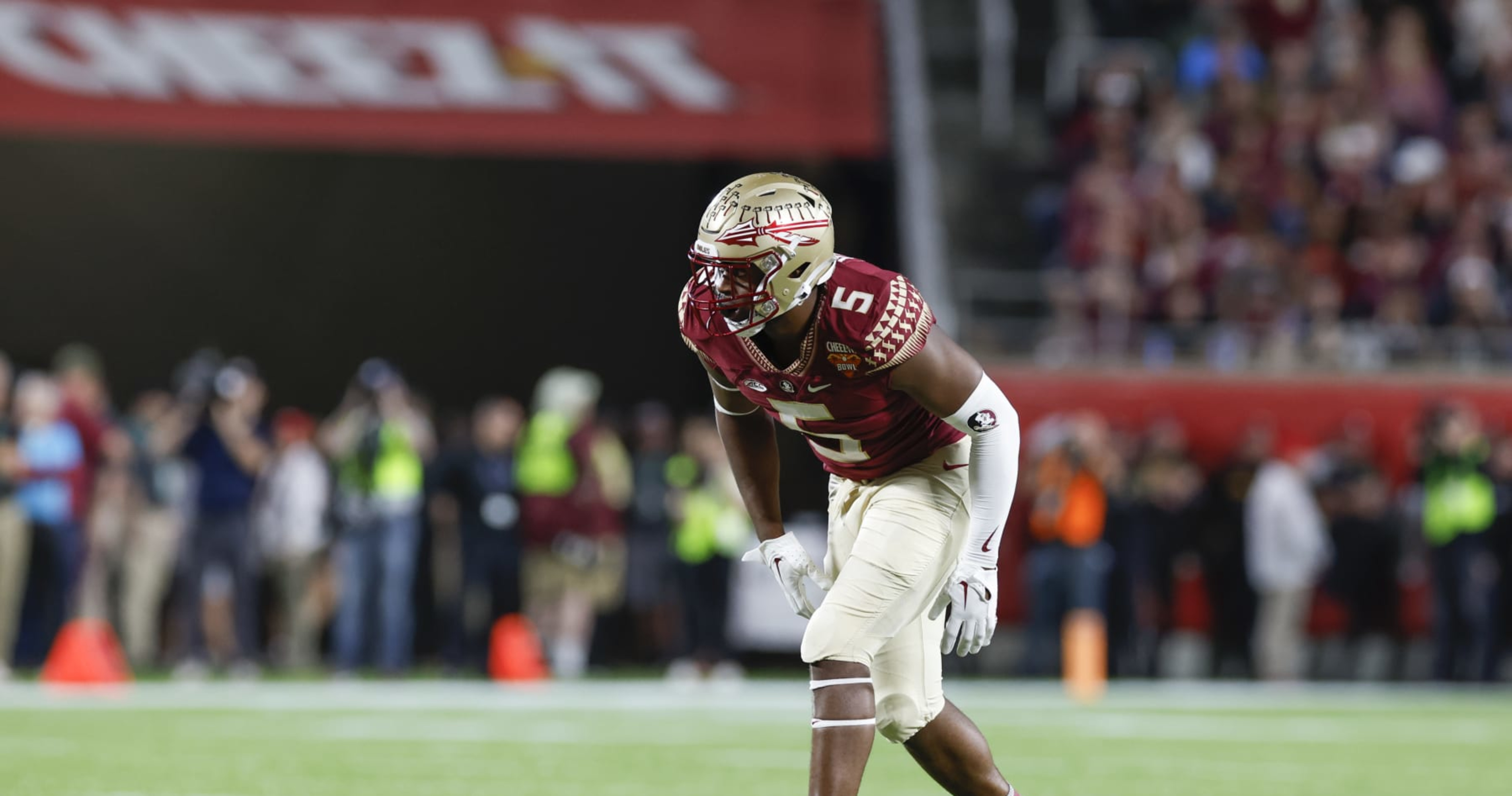 Jared Verse Will Return to FSU for 2023 Season; Projected 1st-Round NFL ...