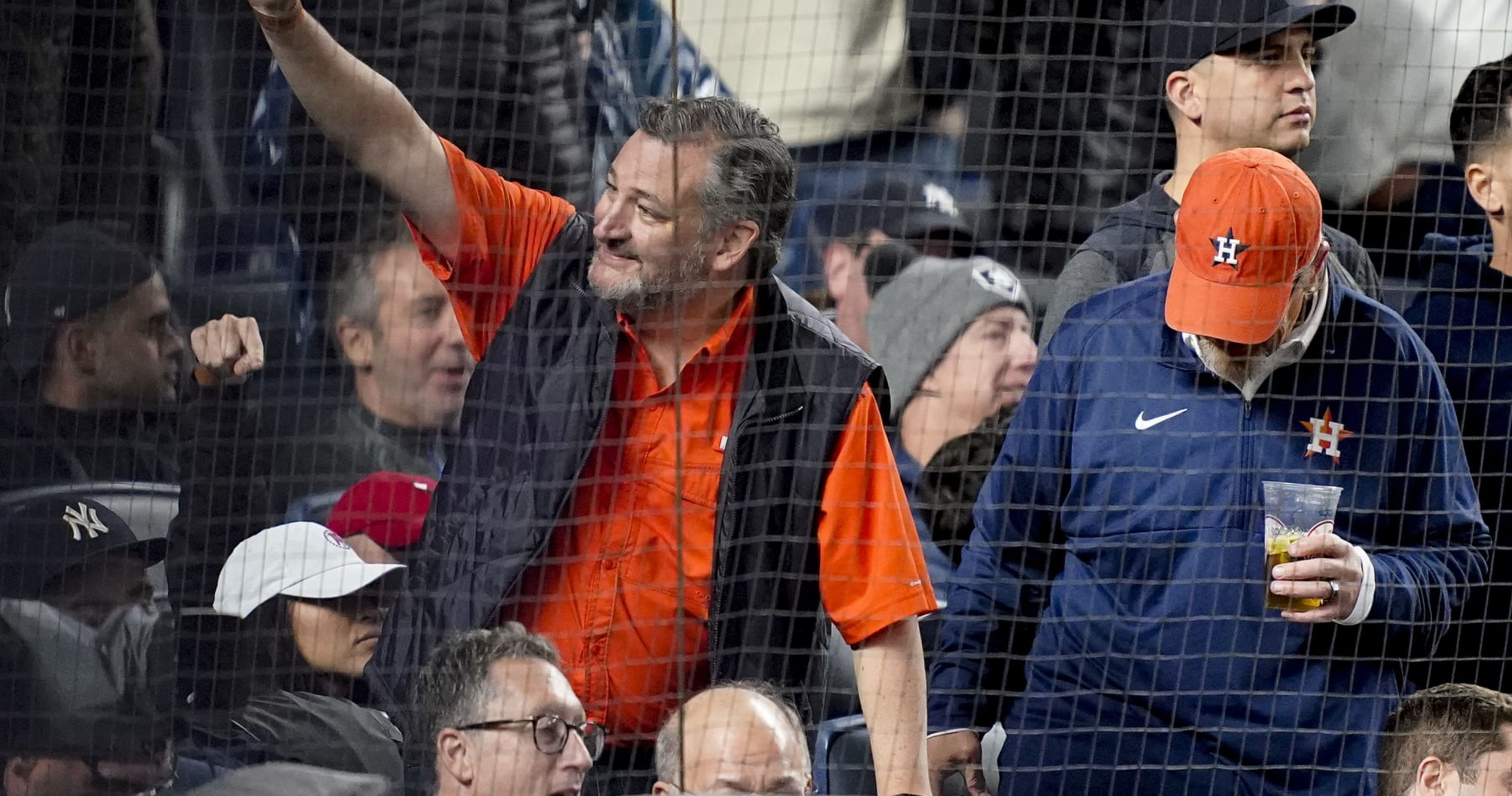 Houston Astros Fans Rescue Fallen Hat During World Series Parade