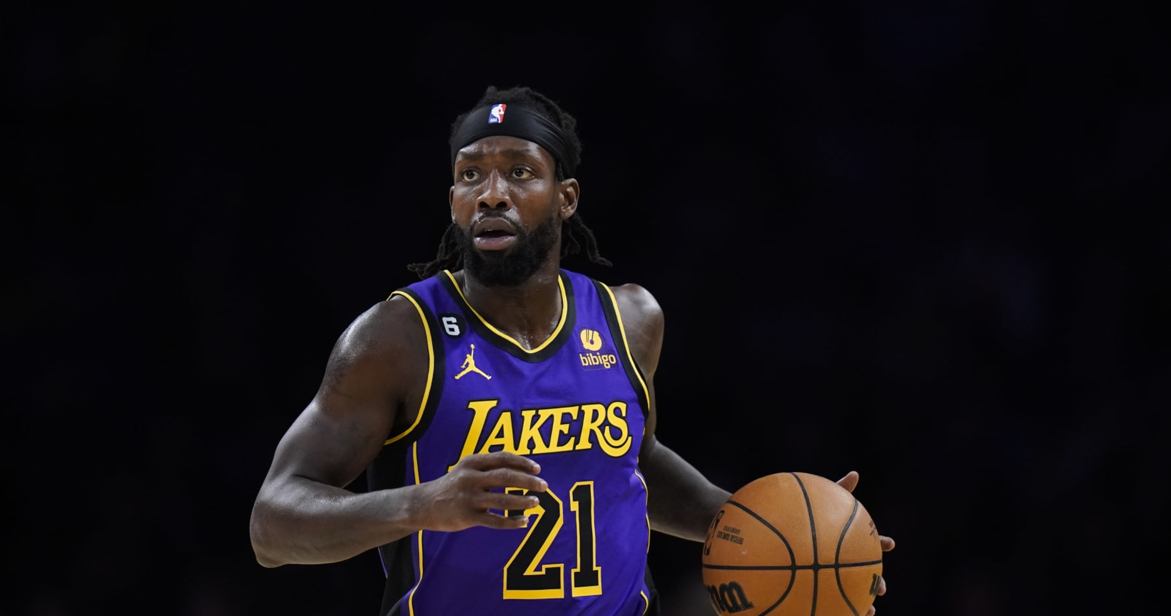 Lakers Patrick Beverley Exits Loss to Nuggets With Hip Inj picture