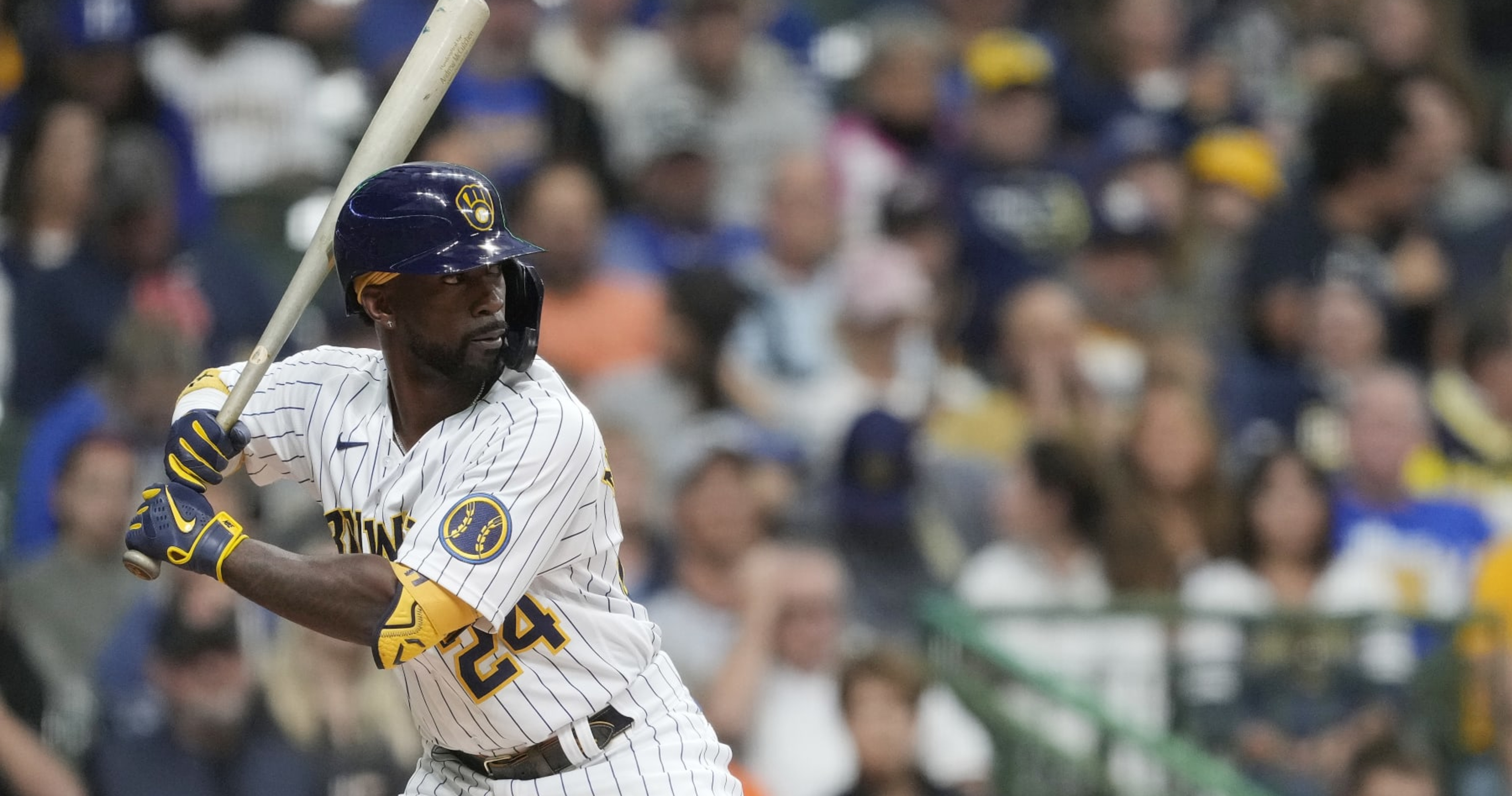 REPORT: Brewers Sign OF Andrew McCutchen - Bleacher Nation