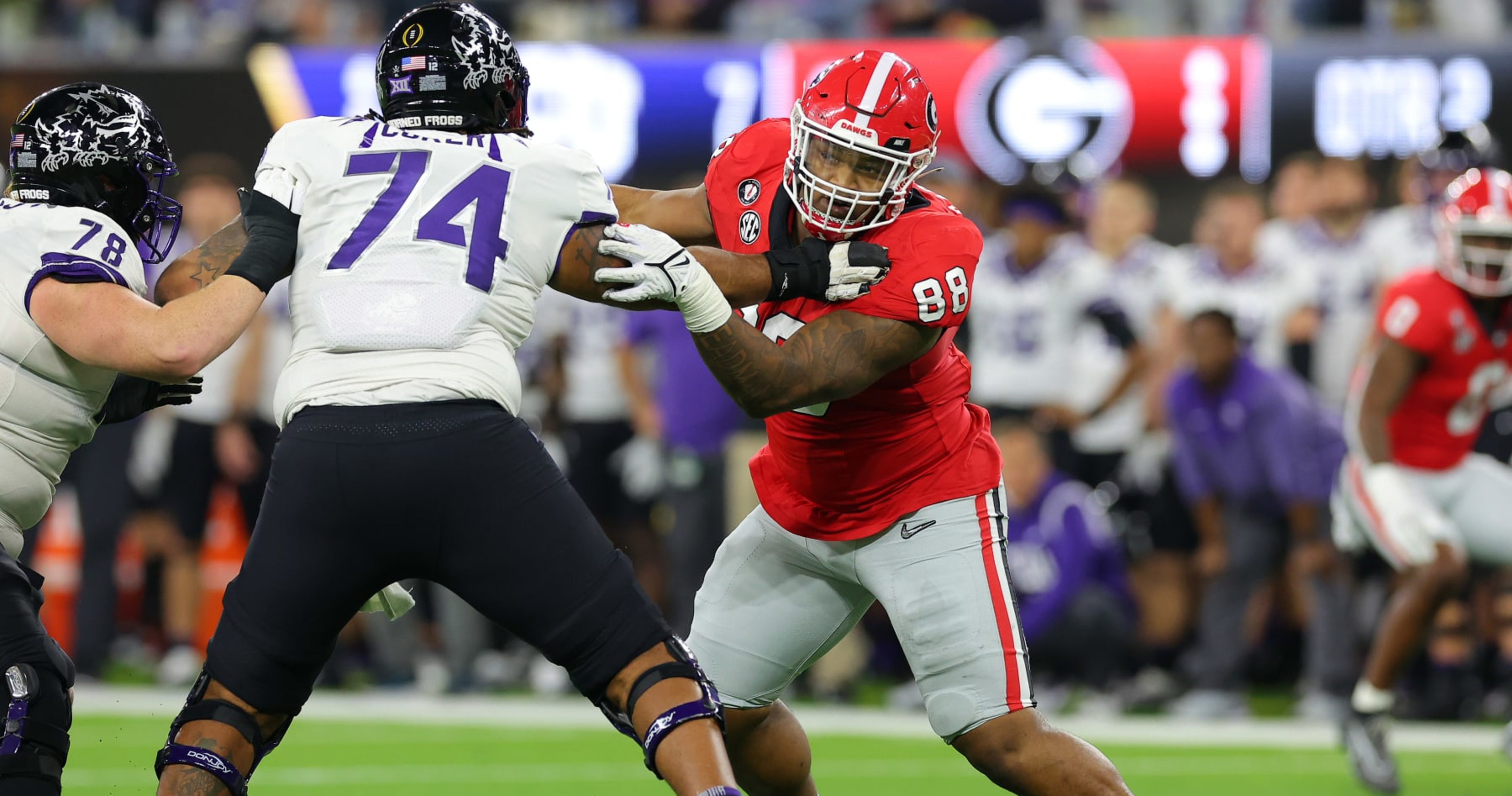 Florida Football: G O'Cyrus Torrence makes CBS Sports All-America team