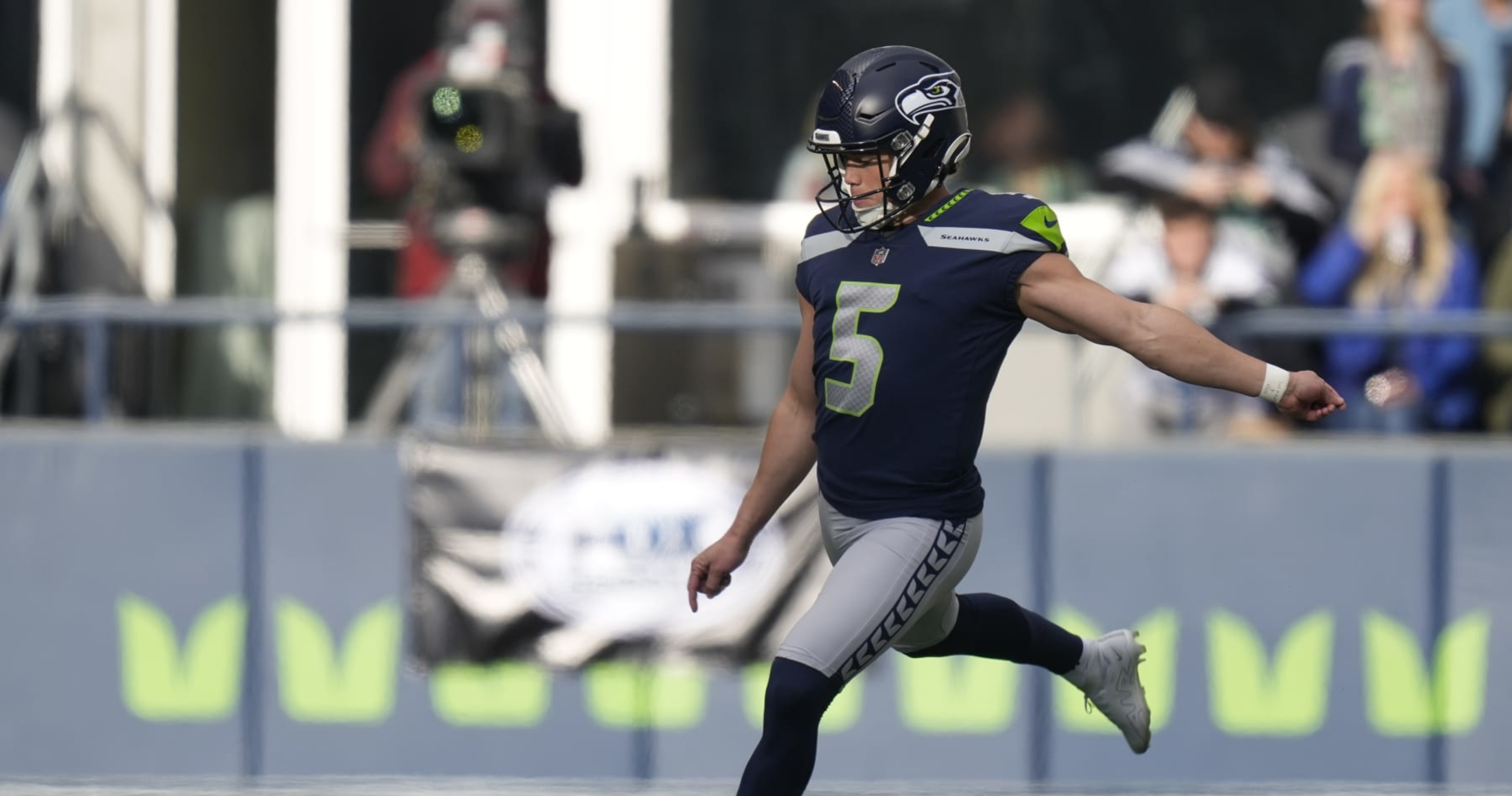 Seahawks' Jason Myers Signs Reported $21.1M Contract; NFL's  2nd-Highest-Paid Kicker, News, Scores, Highlights, Stats, and Rumors