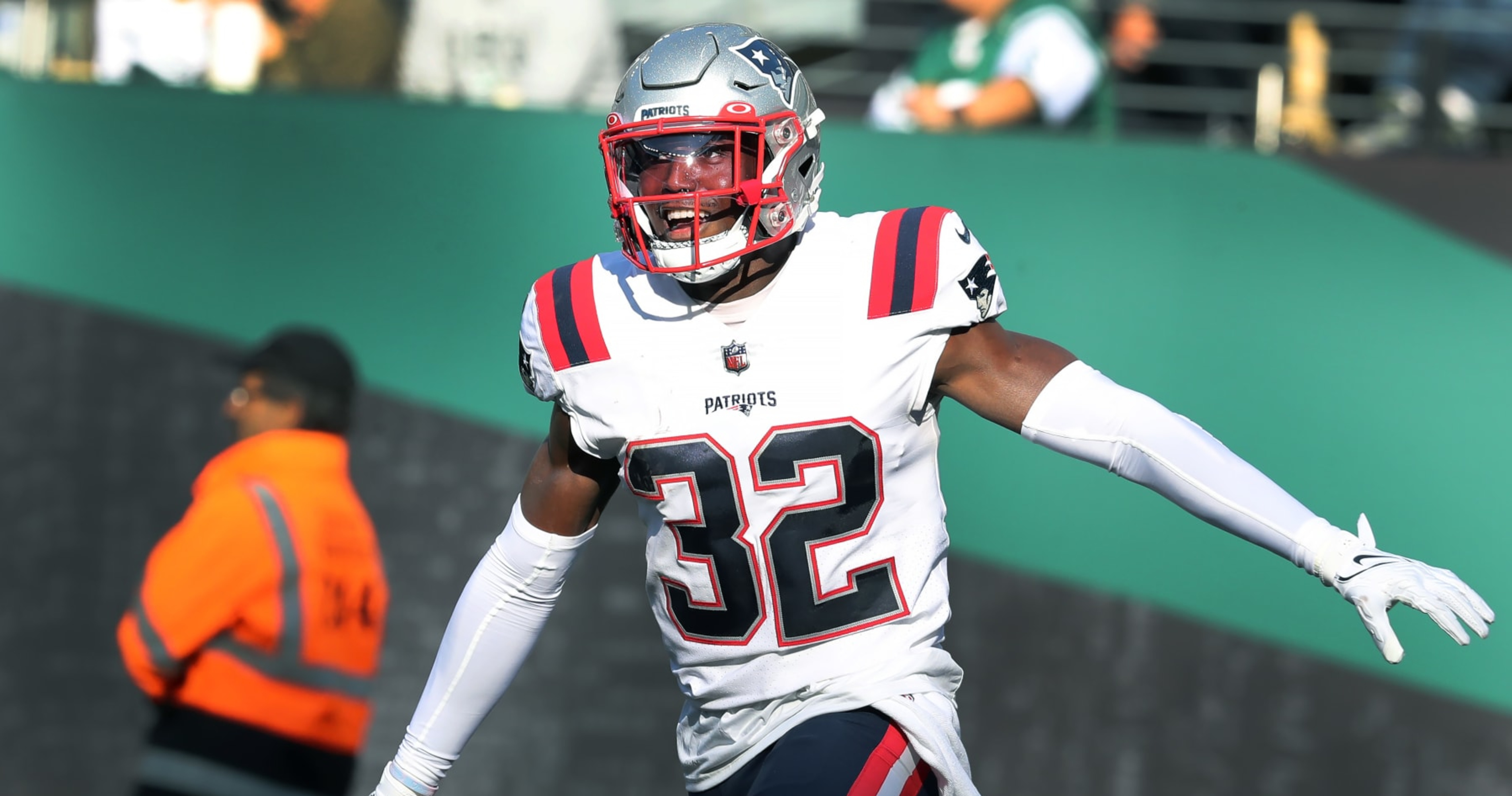 Patriots' Devin McCourty retires after 13 NFL seasons